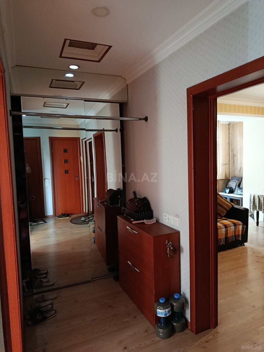 2 otaqlı Köhnə tikili, Bakıxanov q., Bakı