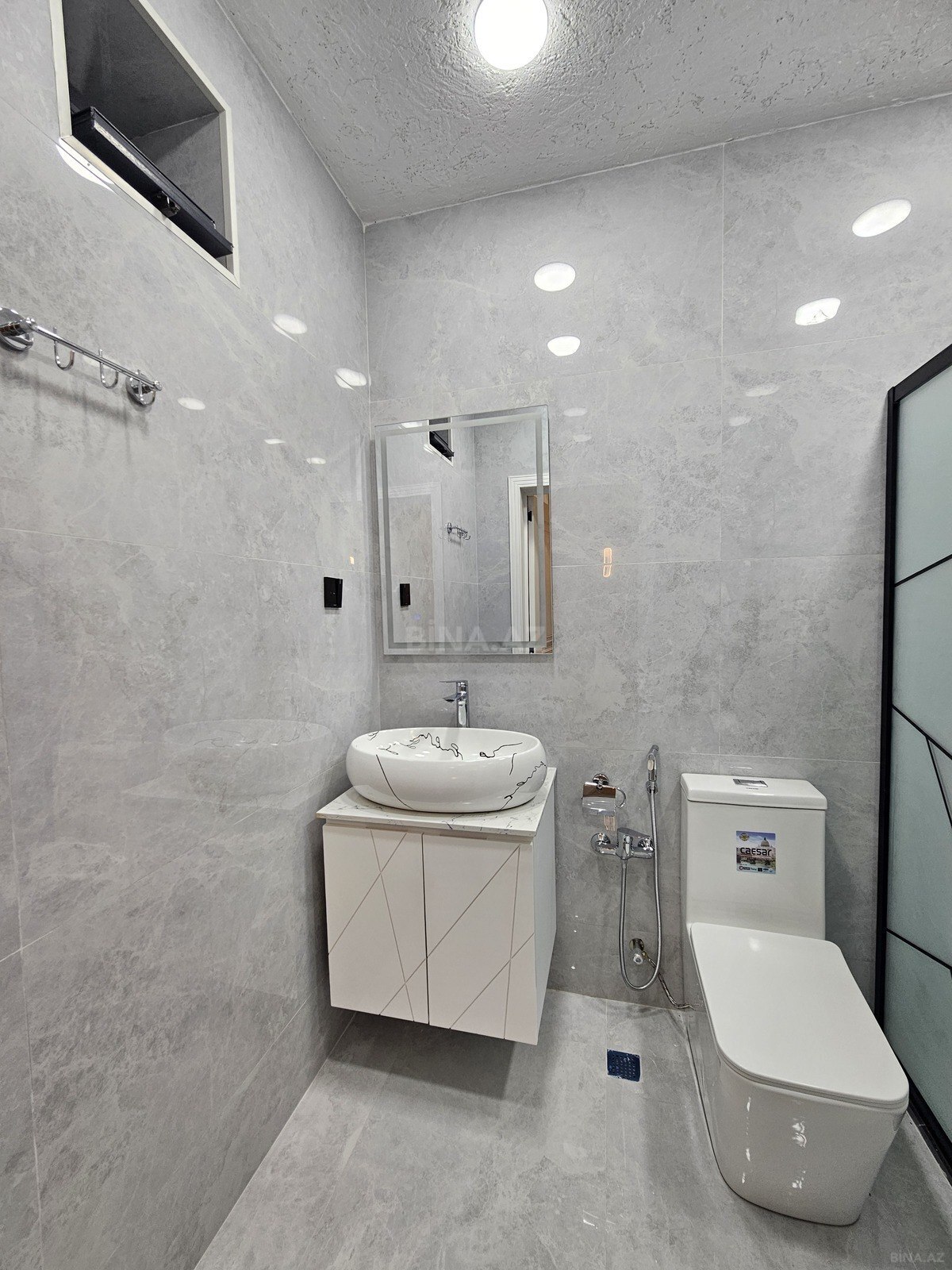 4 otaqlı Həyət evi/Bağ evi, Şüvəlan q., Bakı