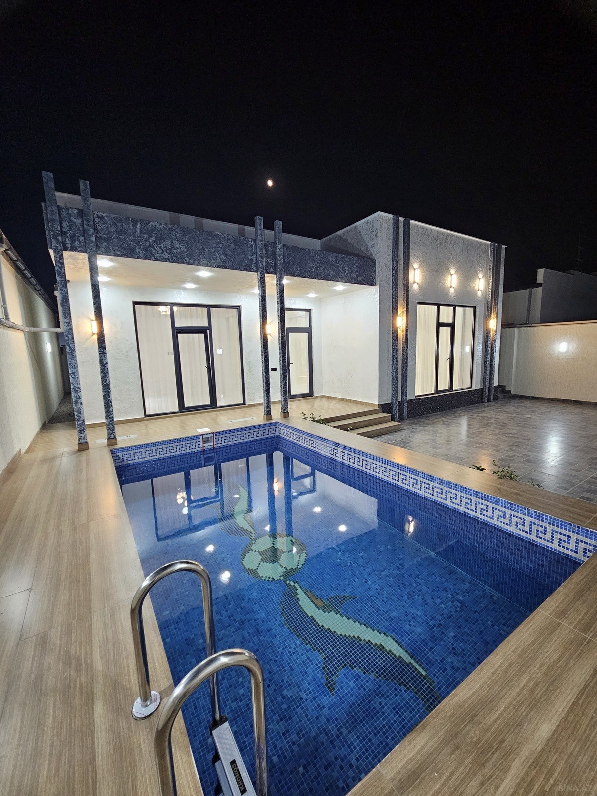 4 otaqlı Həyət evi/Bağ evi, Şüvəlan q., Bakı
