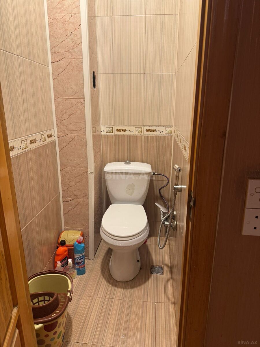 3 otaqlı Köhnə tikili, Xalqlar Dostluğu m., Bakı