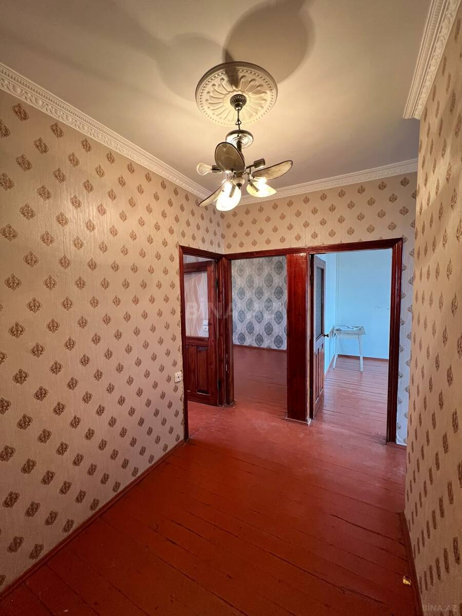 3 otaqlı Köhnə tikili, Xalqlar Dostluğu m., Bakı