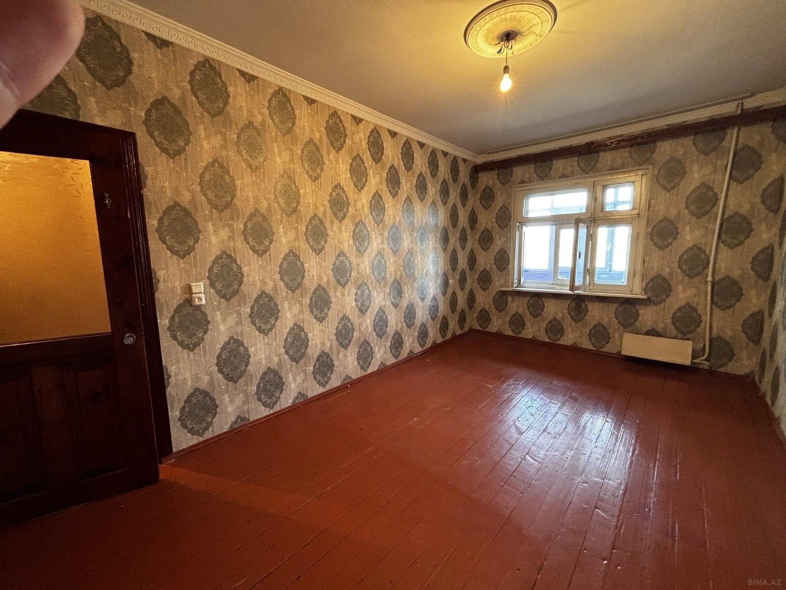 3 otaqlı Köhnə tikili, Xalqlar Dostluğu m., Bakı
