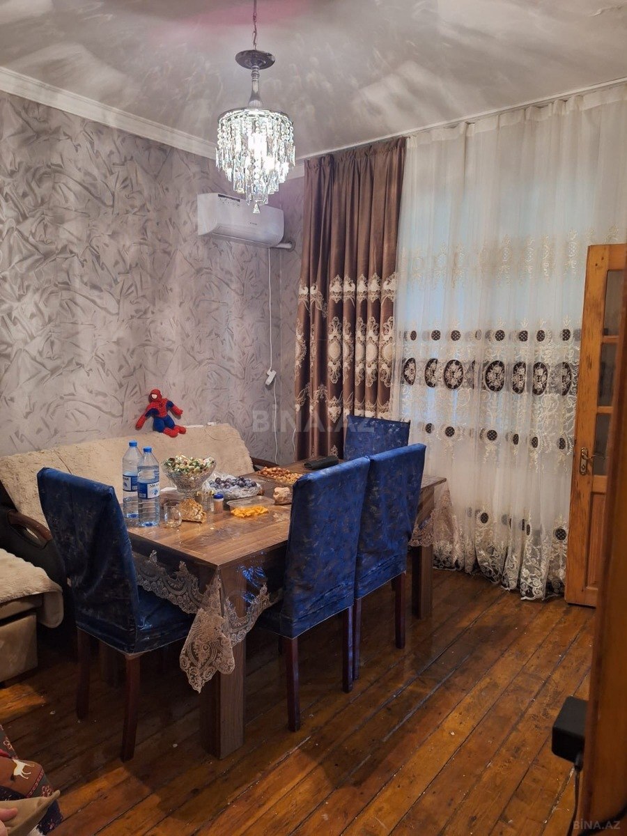 2 otaqlı Köhnə tikili, Memar Əcəmi m., Bakı