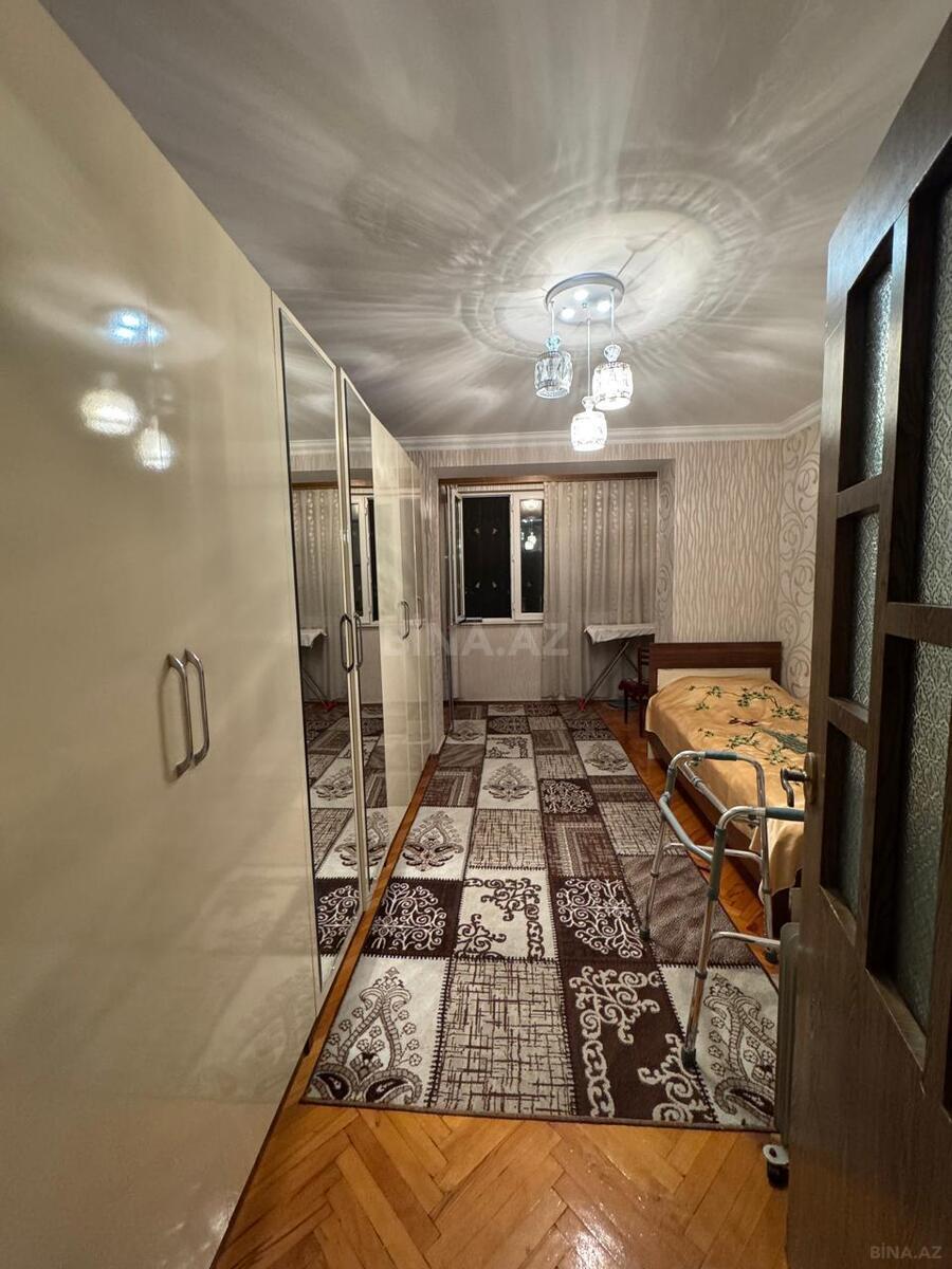 3 otaqlı Köhnə tikili, Nizami m., Bakı