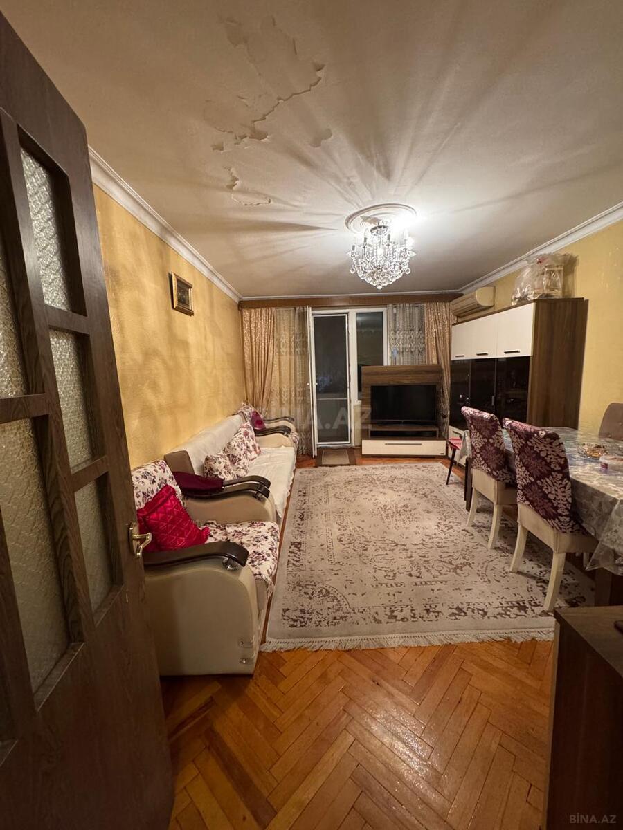 3 otaqlı Köhnə tikili, Nizami m., Bakı