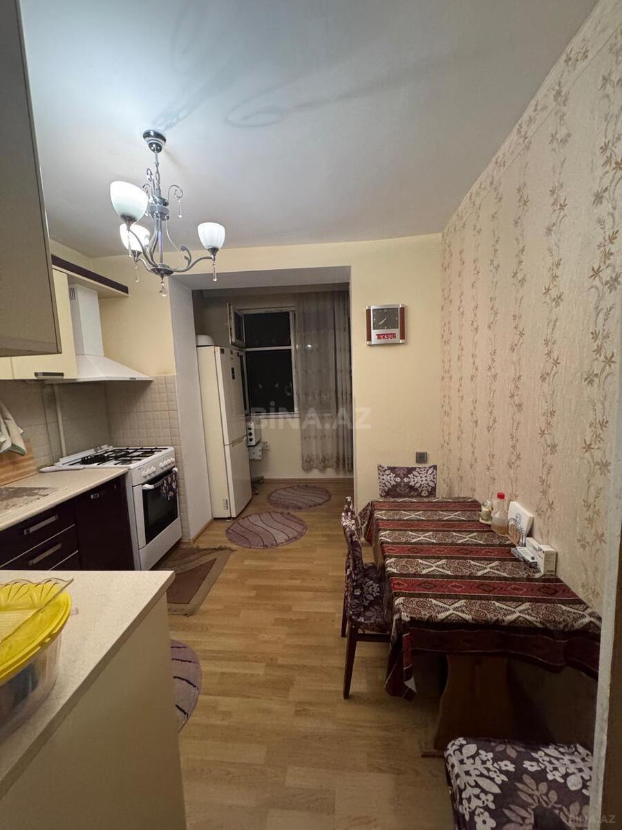 3 otaqlı Köhnə tikili, Nizami m., Bakı