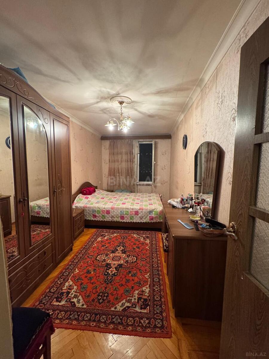 3 otaqlı Köhnə tikili, Nizami m., Bakı