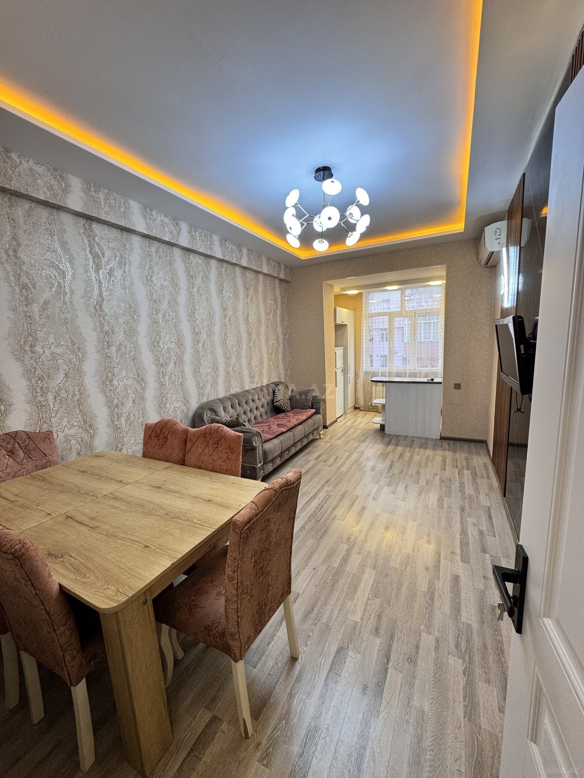 2 otaqlı Yeni tikili, Xırdalan