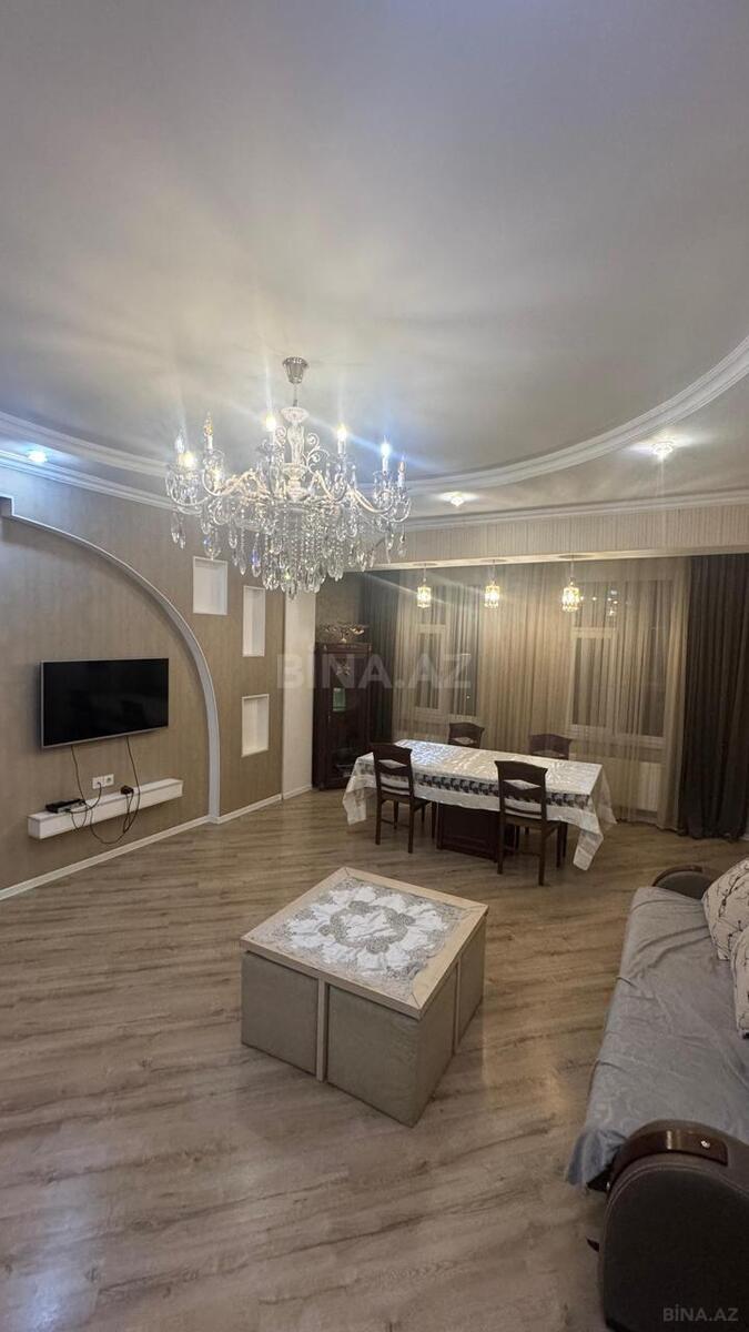 3 otaqlı Yeni tikili, Şah İsmayıl Xətai m., Bakı