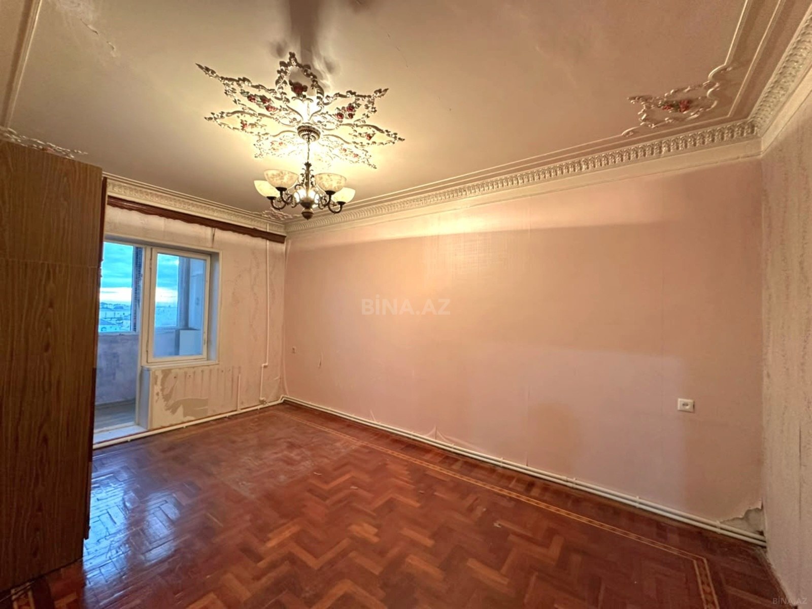 3 otaqlı Köhnə tikili, Azadlıq Prospekti m., Bakı