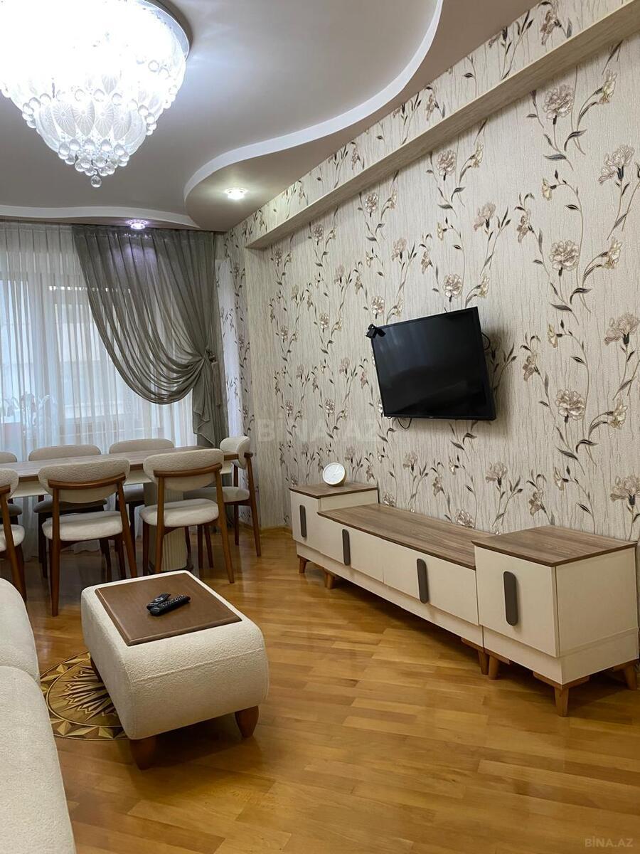 3 otaqlı Yeni tikili, Bakıxanov q., Bakı