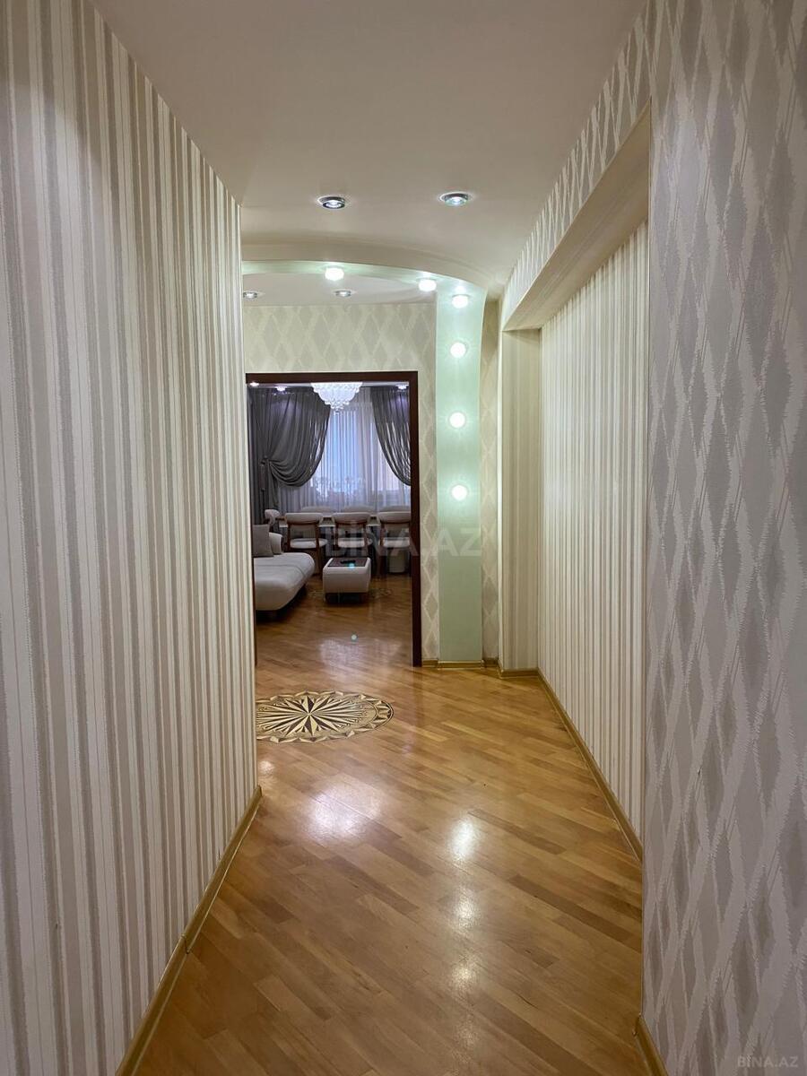 3 otaqlı Yeni tikili, Bakıxanov q., Bakı