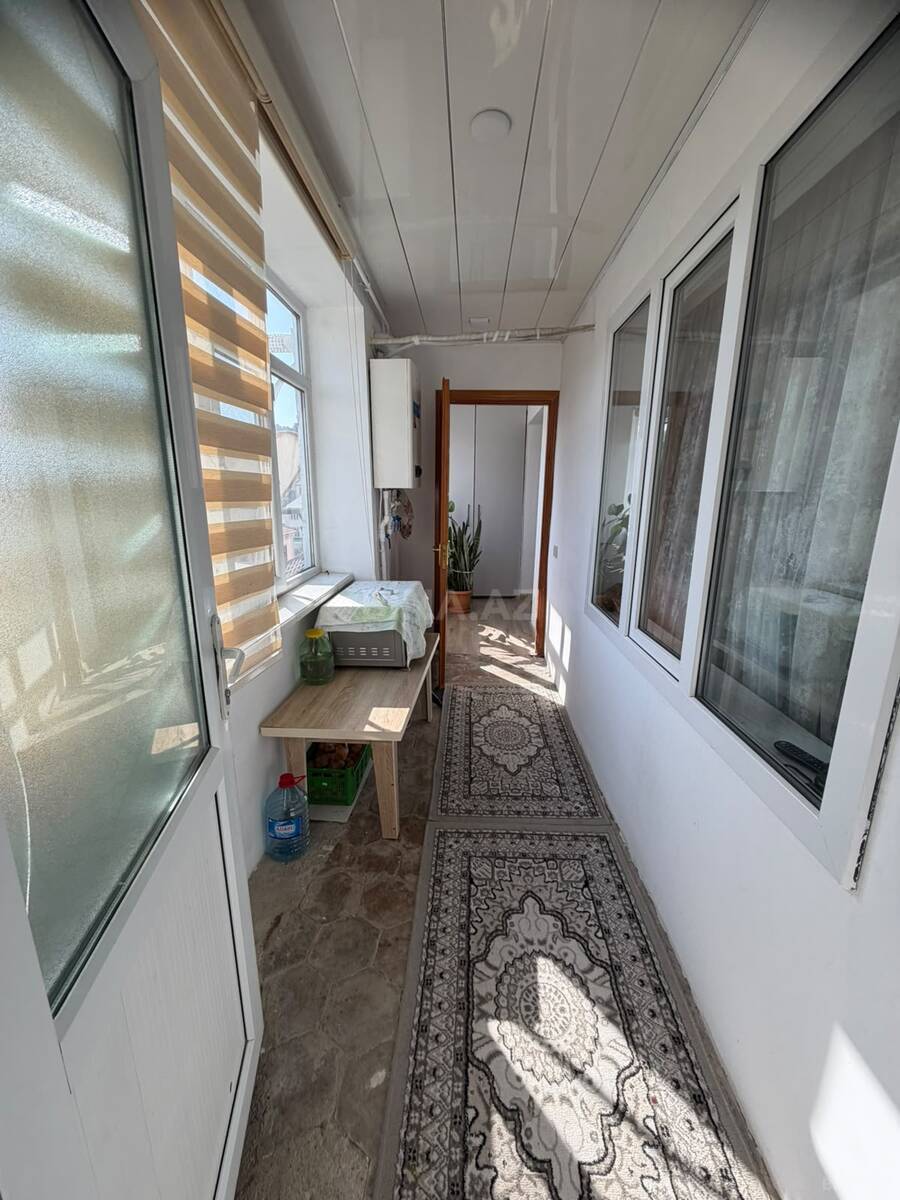 4 otaqlı Köhnə tikili, Qaraçuxur q., Bakı
