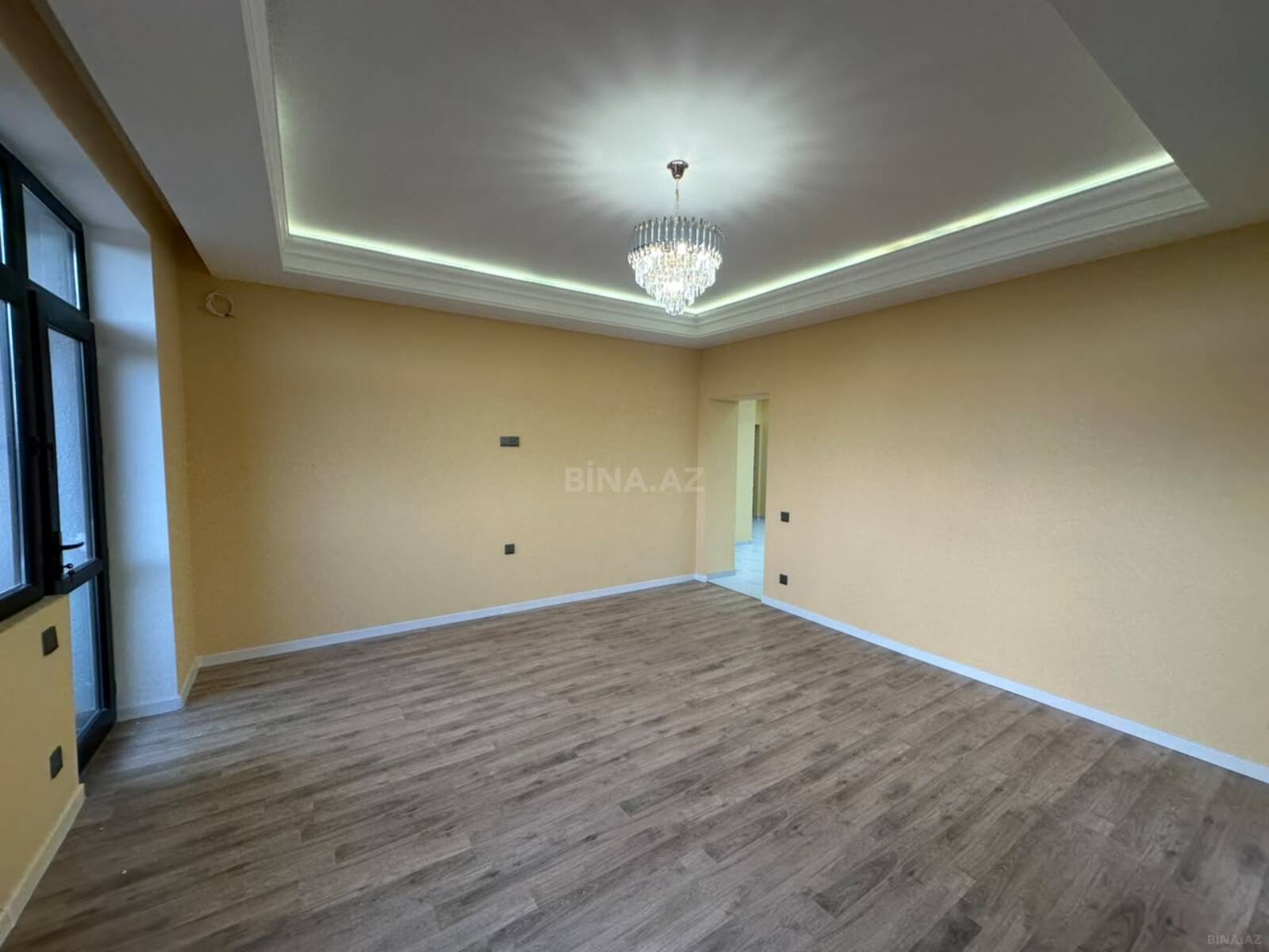 3 otaqlı Yeni tikili, Neftçilər m., Bakı