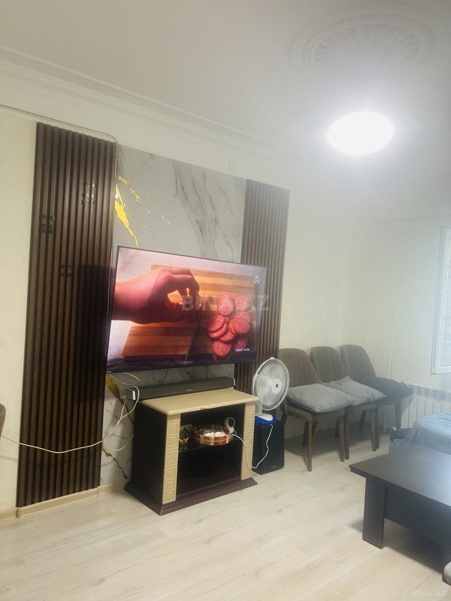 3 otaqlı Köhnə tikili, Xalqlar Dostluğu m., Bakı