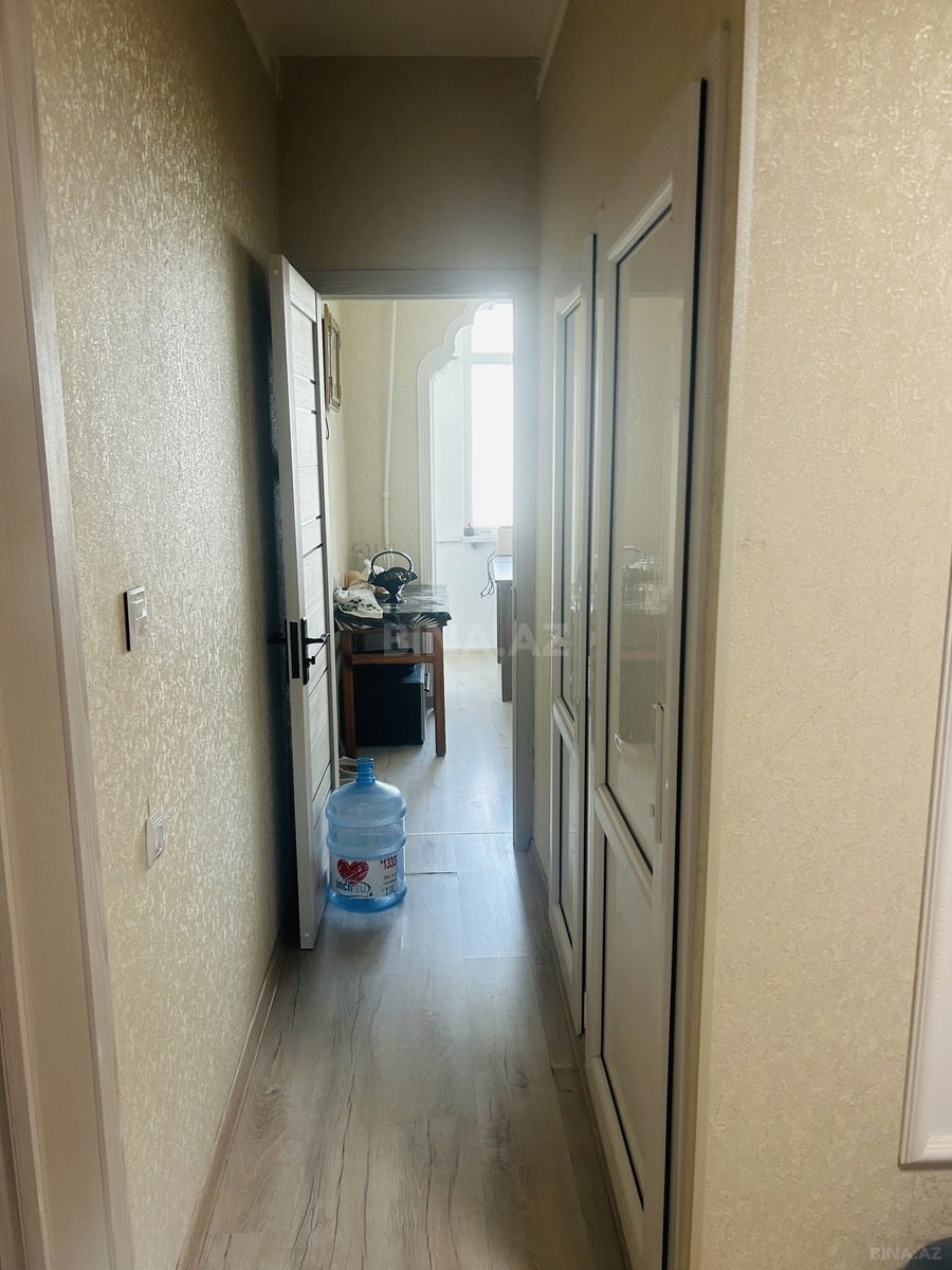 3 otaqlı Köhnə tikili, Xalqlar Dostluğu m., Bakı