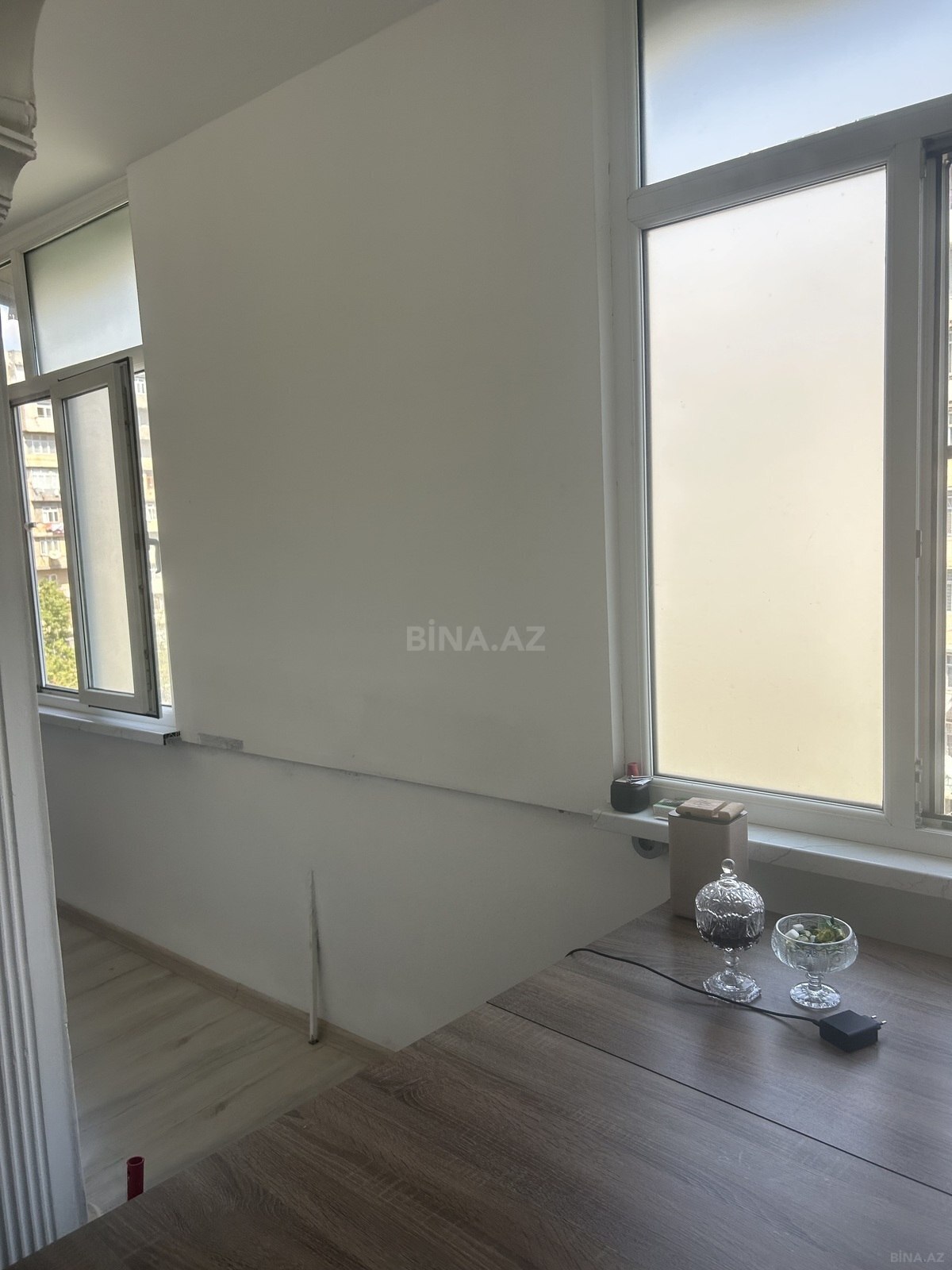 3 otaqlı Köhnə tikili, Xalqlar Dostluğu m., Bakı