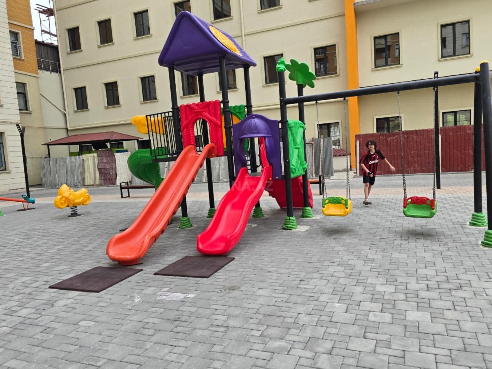 3 otaqlı Yeni tikili, Qara Qarayev m., Bakı