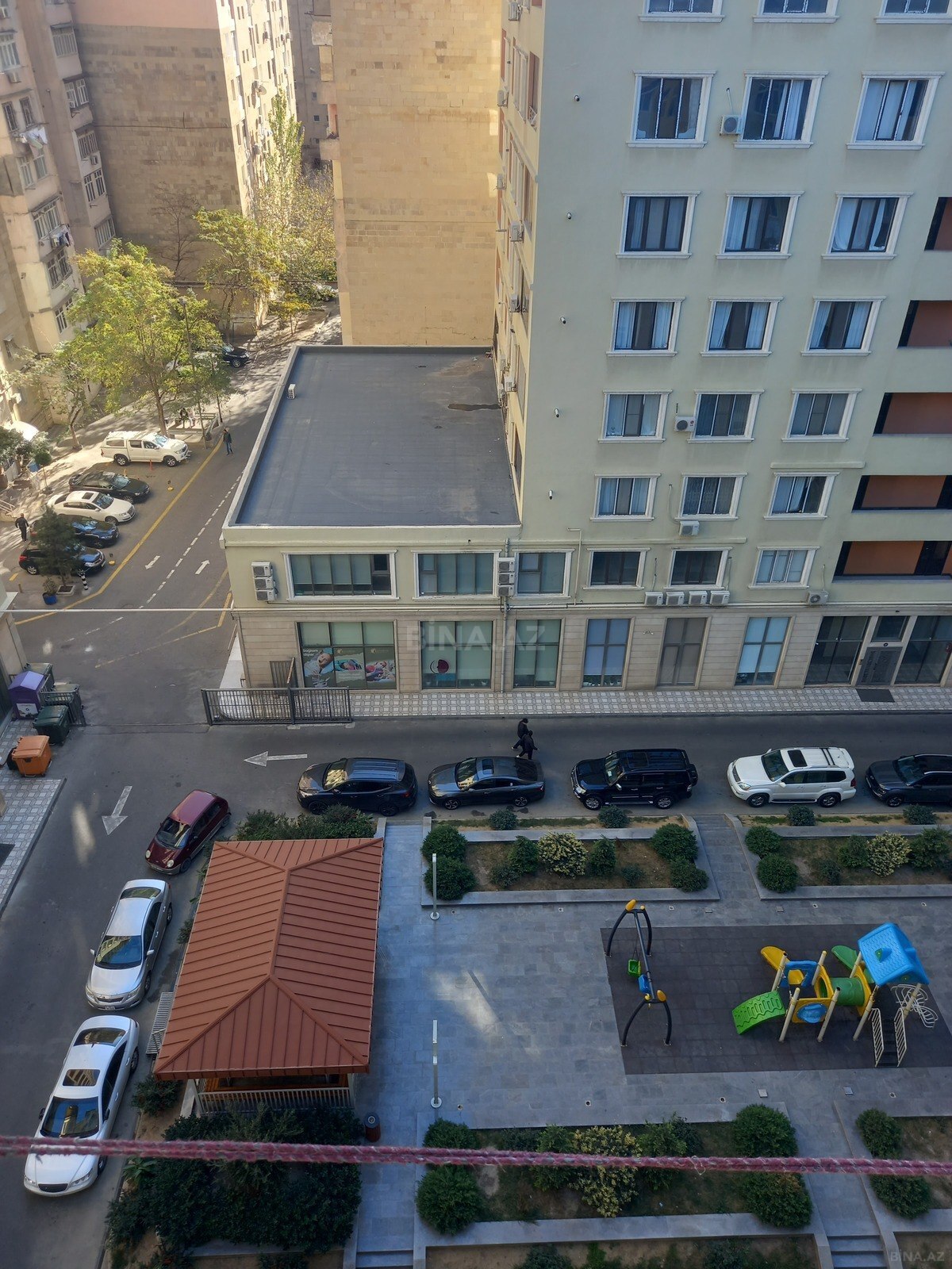 3 otaqlı Köhnə tikili, Elmlər Akademiyası m., Bakı