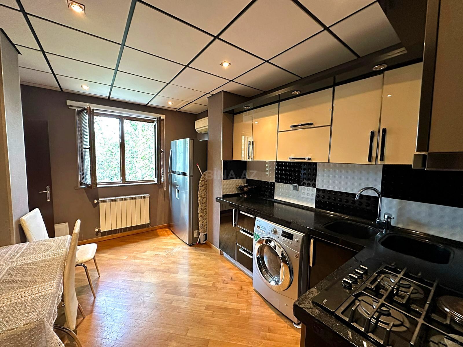 2 otaqlı Köhnə tikili, Bakıxanov q., Bakı