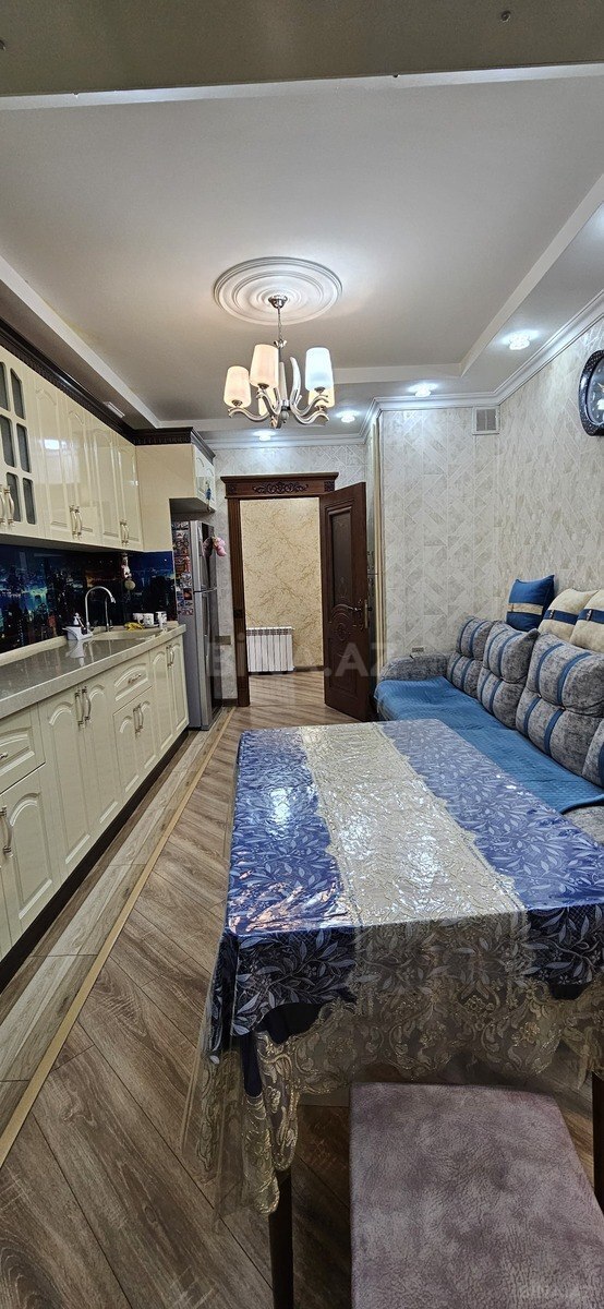6 otaqlı Köhnə tikili, Sumqayıt