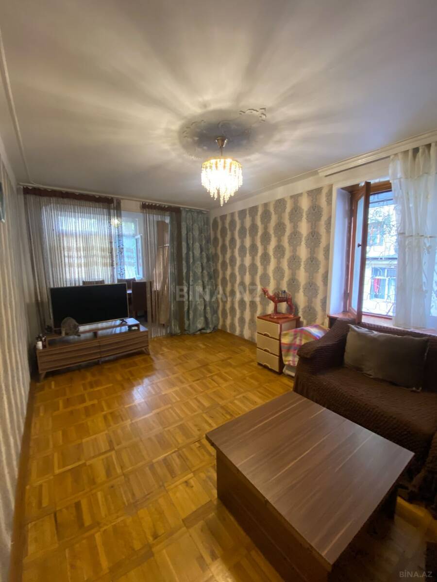 2 otaqlı Köhnə tikili, Elmlər Akademiyası m., Bakı