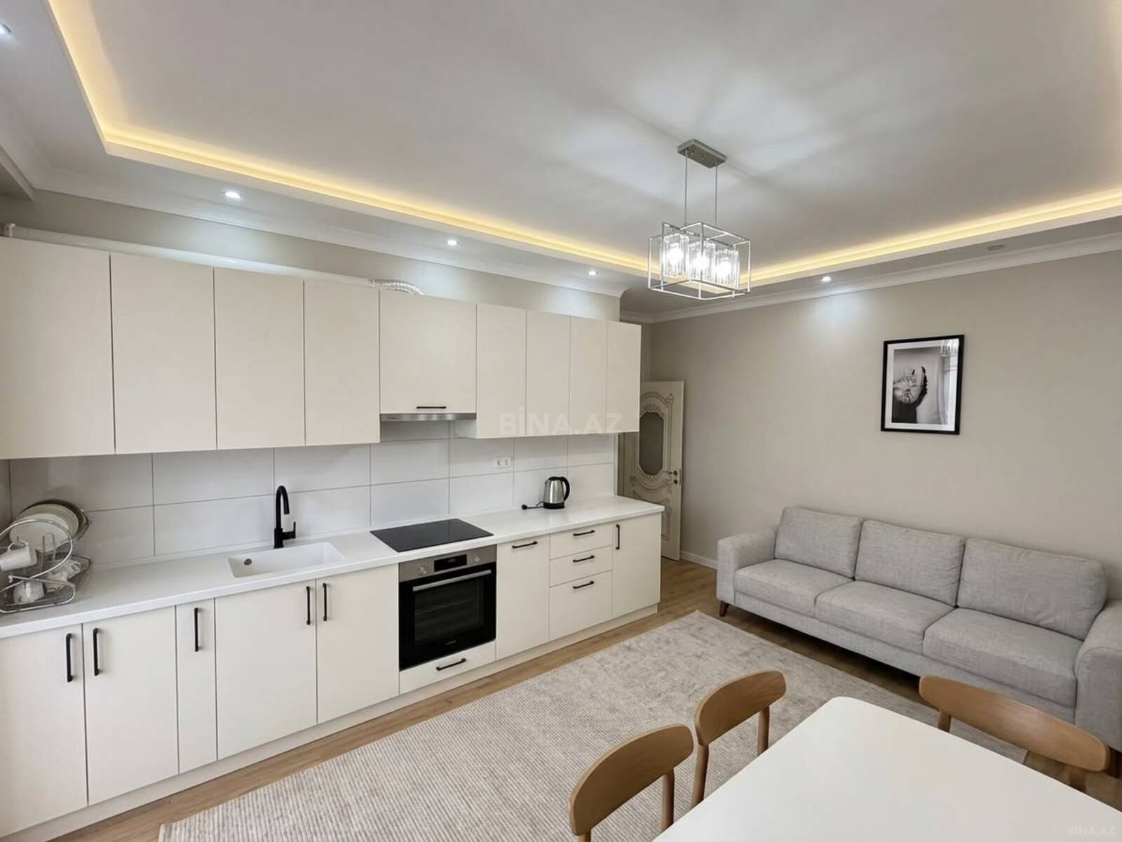 3 otaqlı Yeni tikili, Şah İsmayıl Xətai m., Bakı