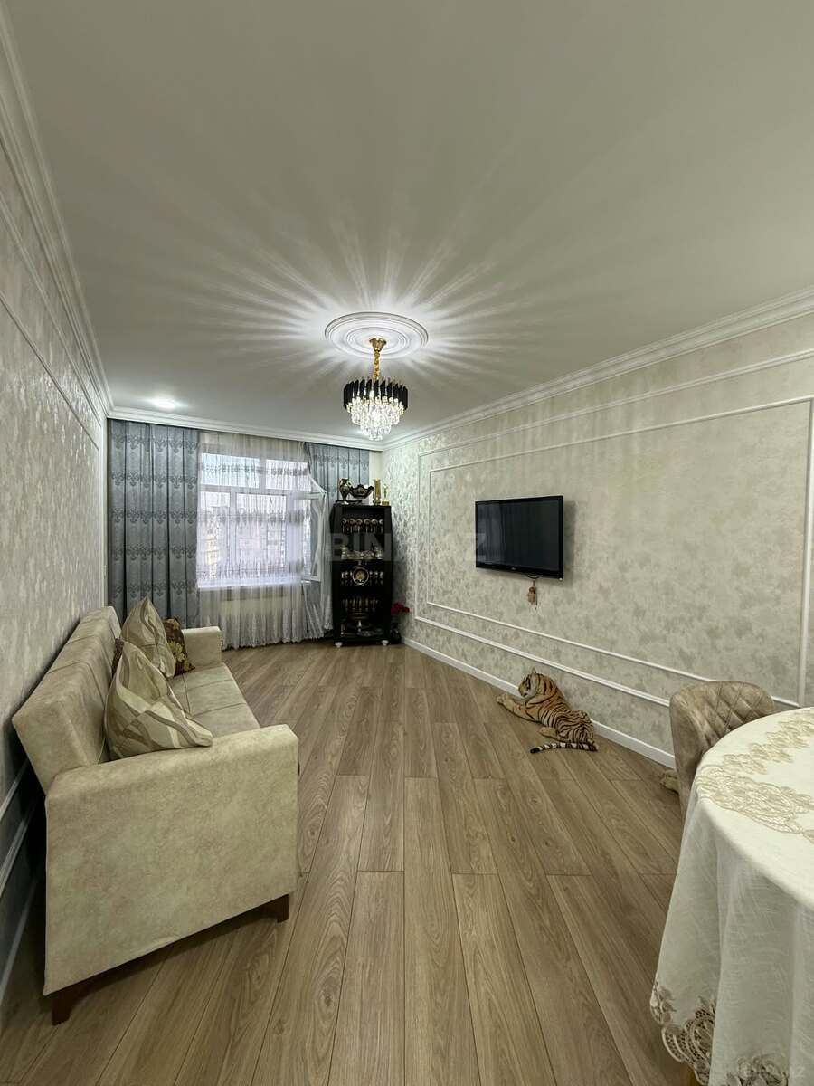 3 otaqlı Köhnə tikili, Əhmədli m., Bakı