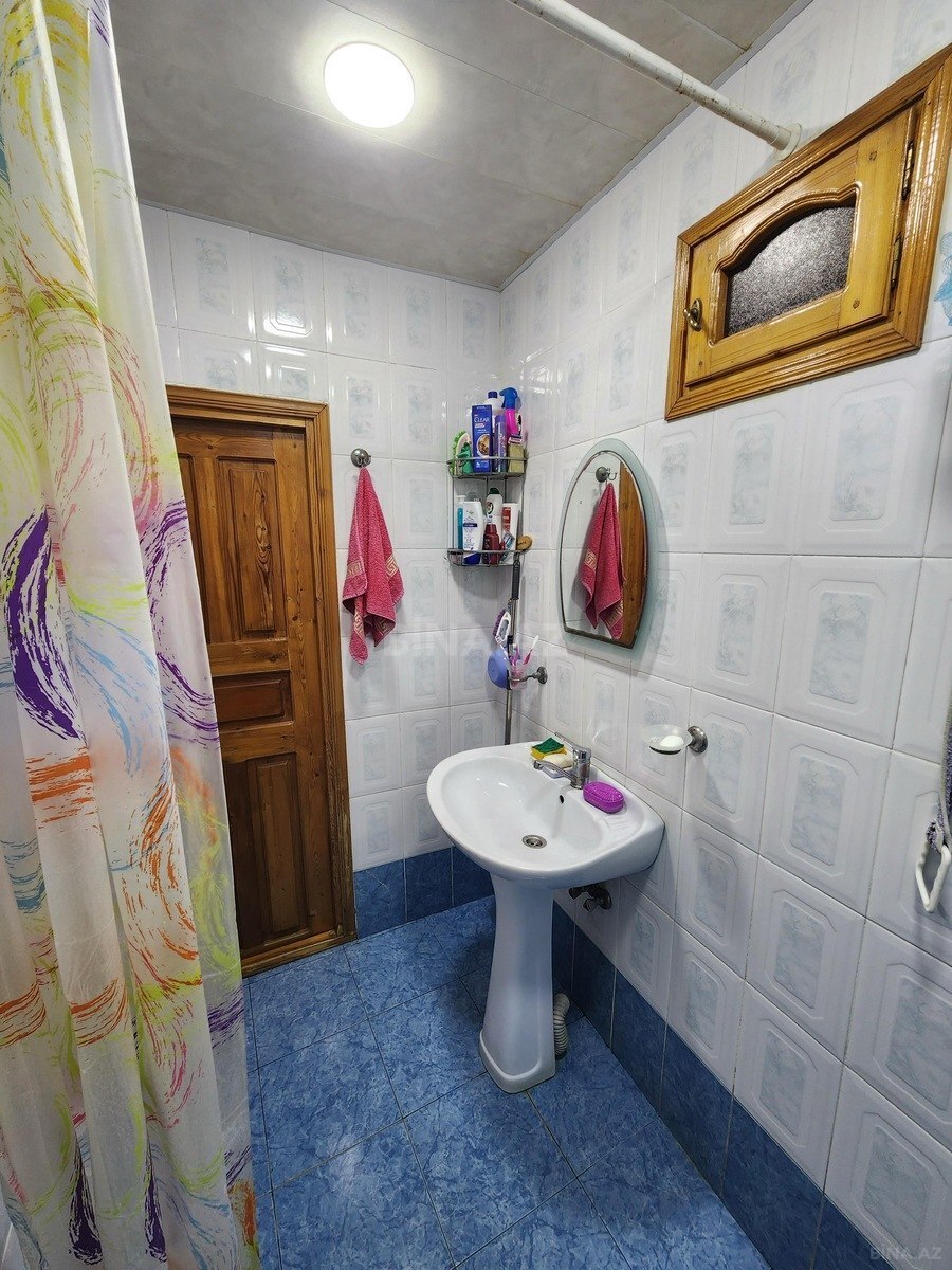 2 otaqlı Köhnə tikili, Qaraçuxur q., Bakı
