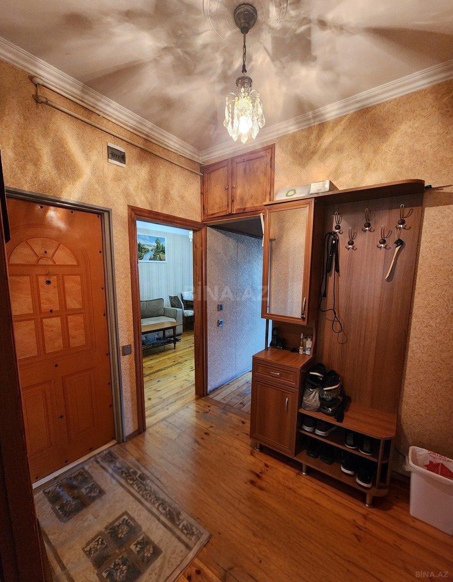 2 otaqlı Köhnə tikili, Qaraçuxur q., Bakı