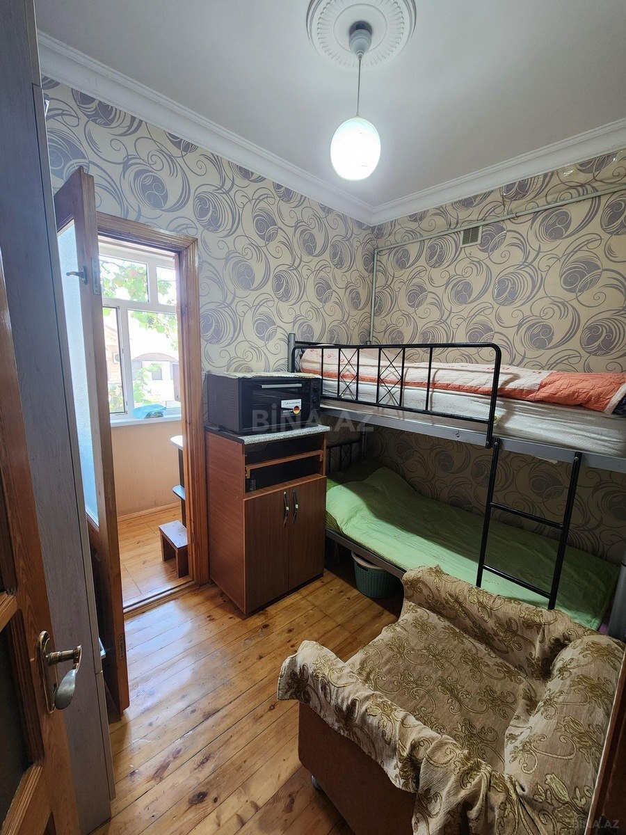 2 otaqlı Köhnə tikili, Qaraçuxur q., Bakı