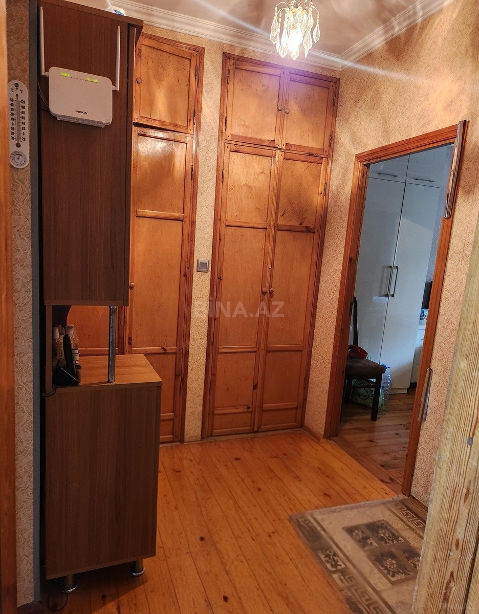 2 otaqlı Köhnə tikili, Qaraçuxur q., Bakı