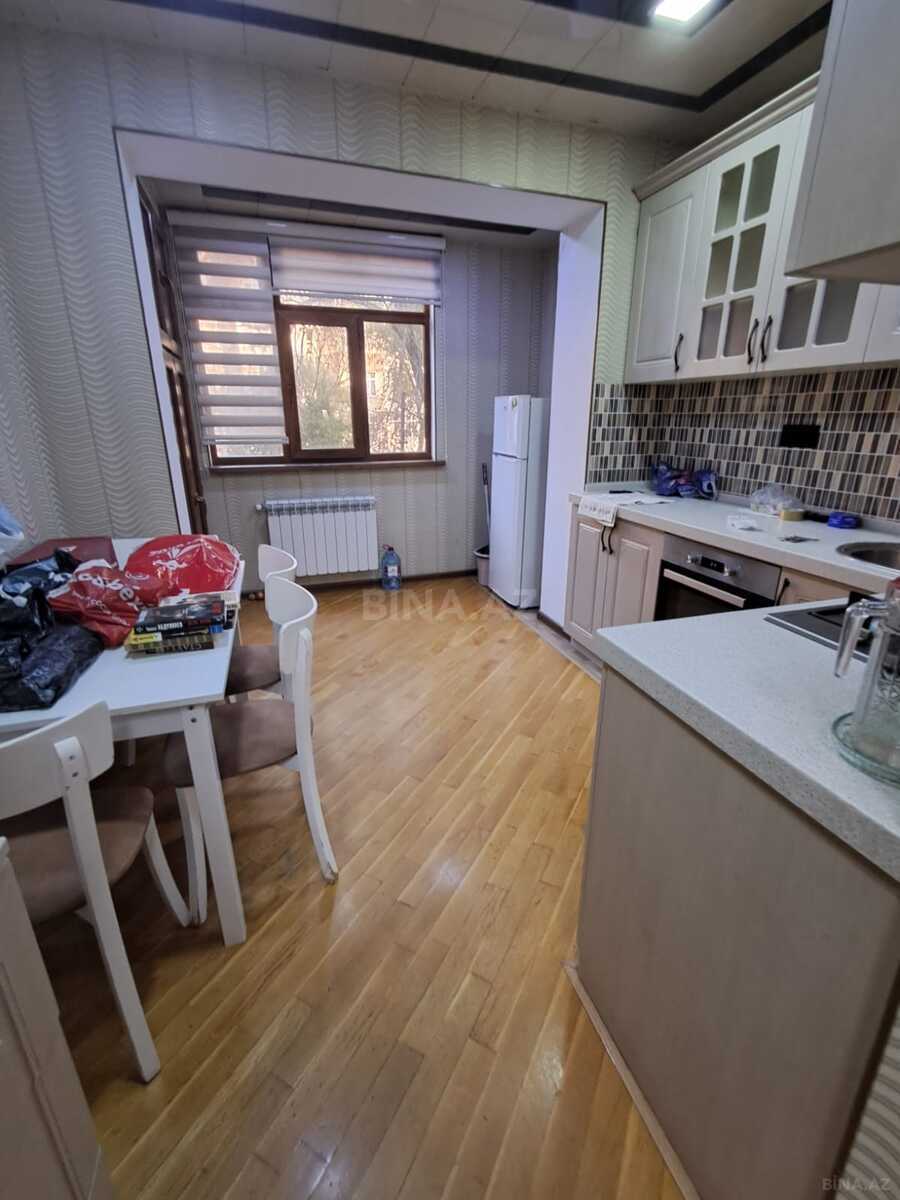 3 otaqlı Köhnə tikili, Sumqayıt