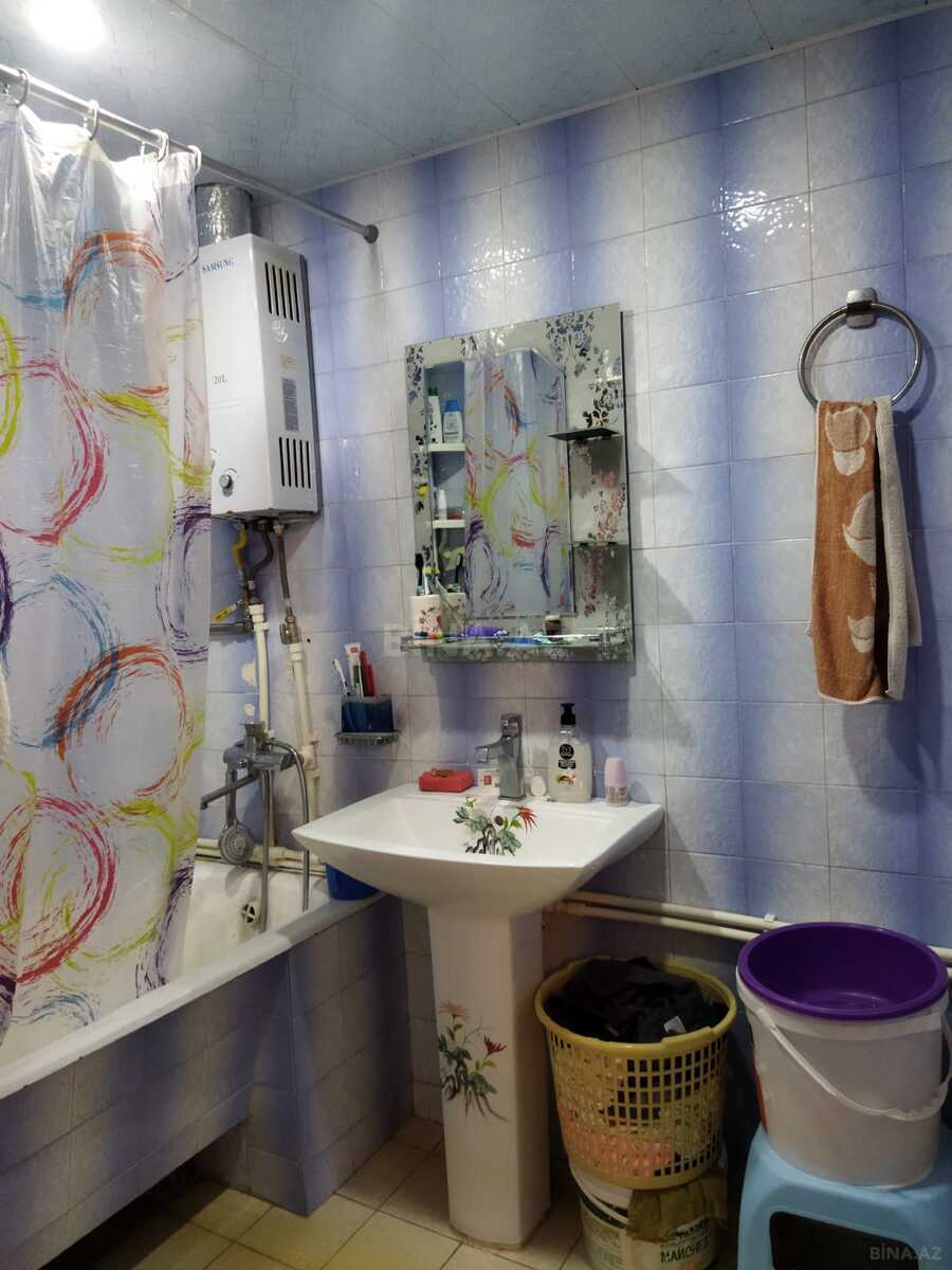 4 otaqlı Köhnə tikili, Neftçilər m., Bakı