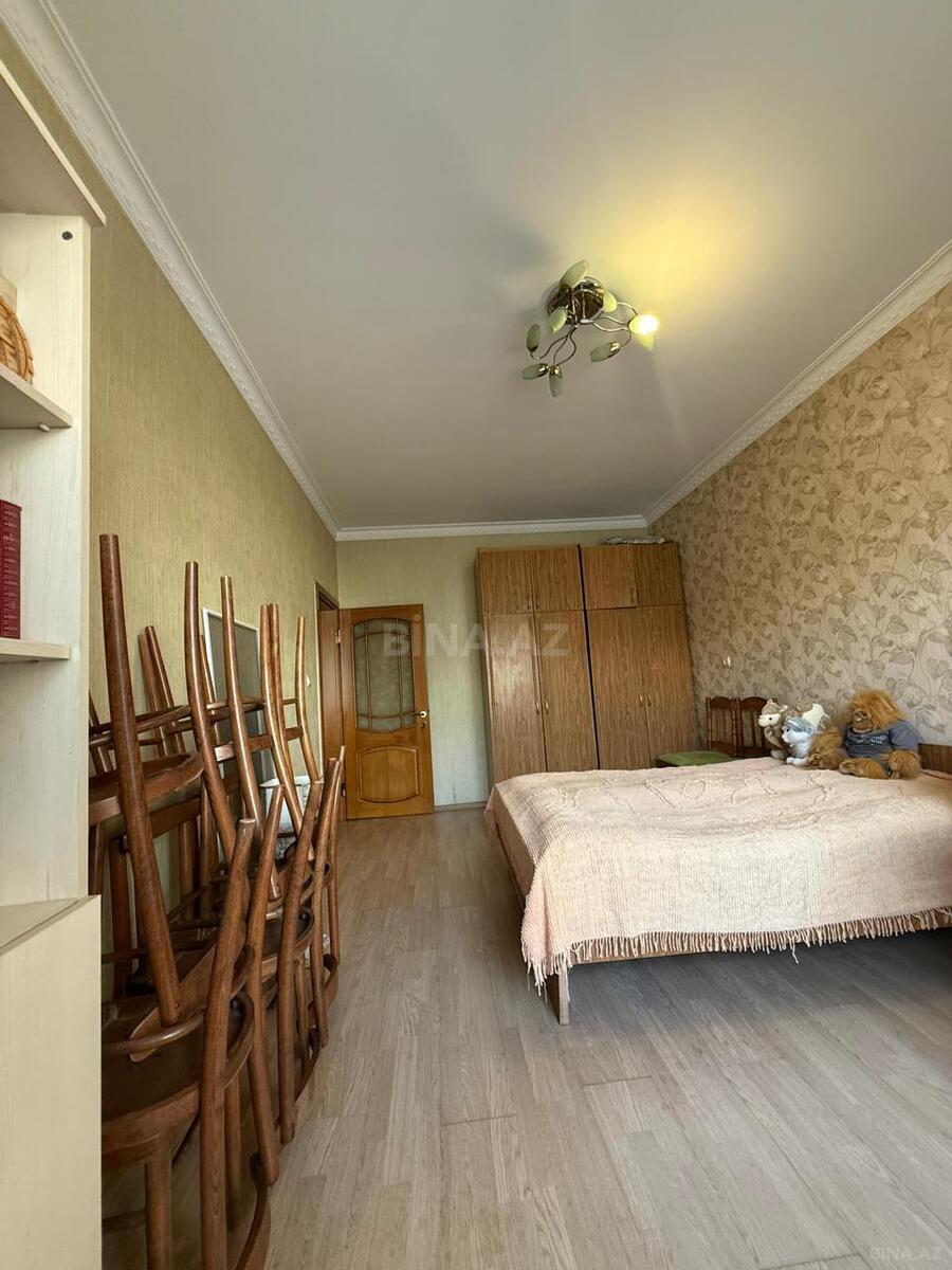 4 otaqlı Köhnə tikili, Həzi Aslanov m., Bakı