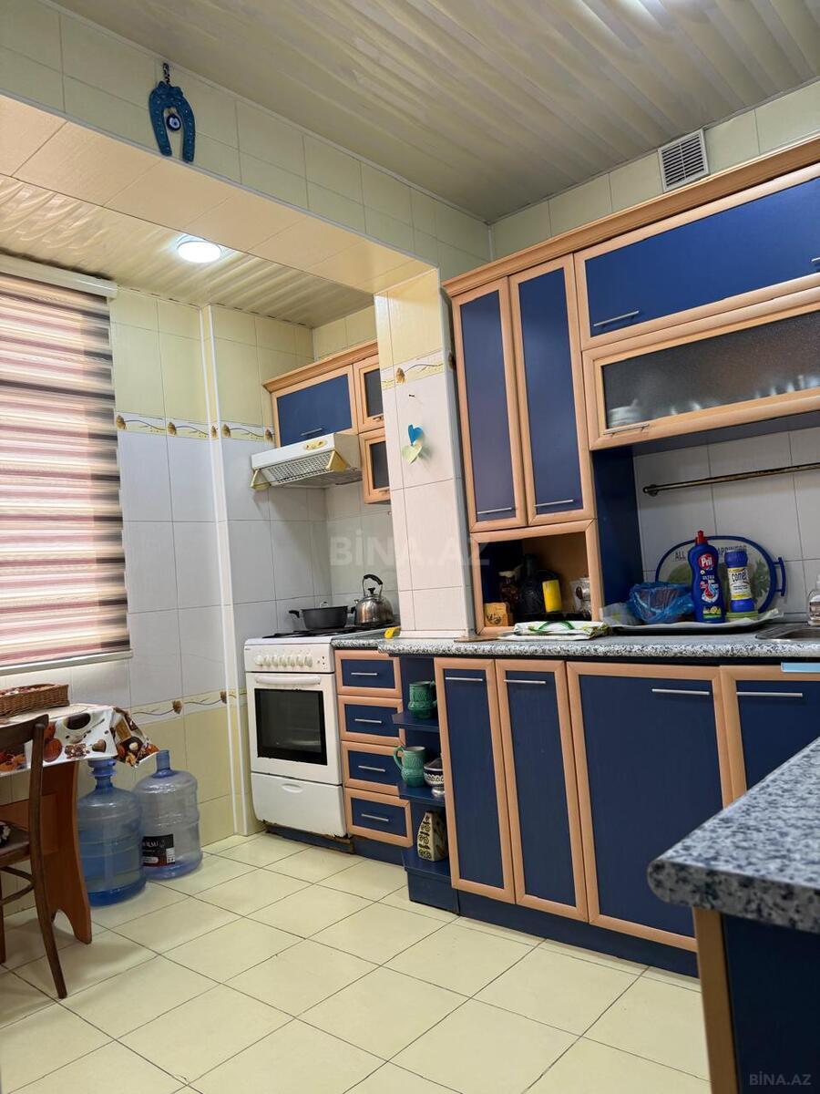 4 otaqlı Köhnə tikili, Həzi Aslanov m., Bakı