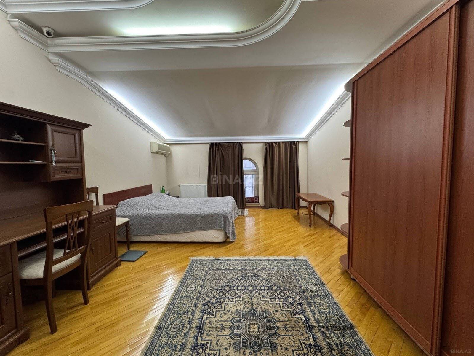 4 otaqlı Yeni tikili, Nizami m., Bakı