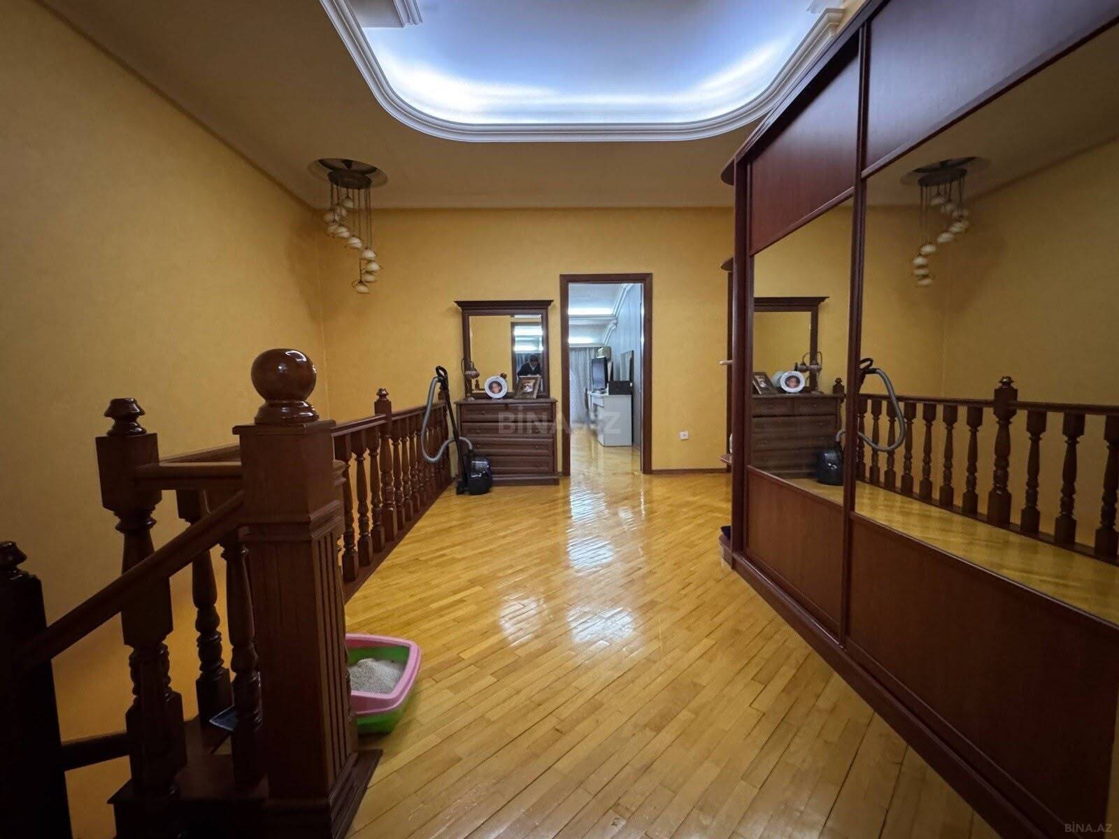 4 otaqlı Yeni tikili, Nizami m., Bakı