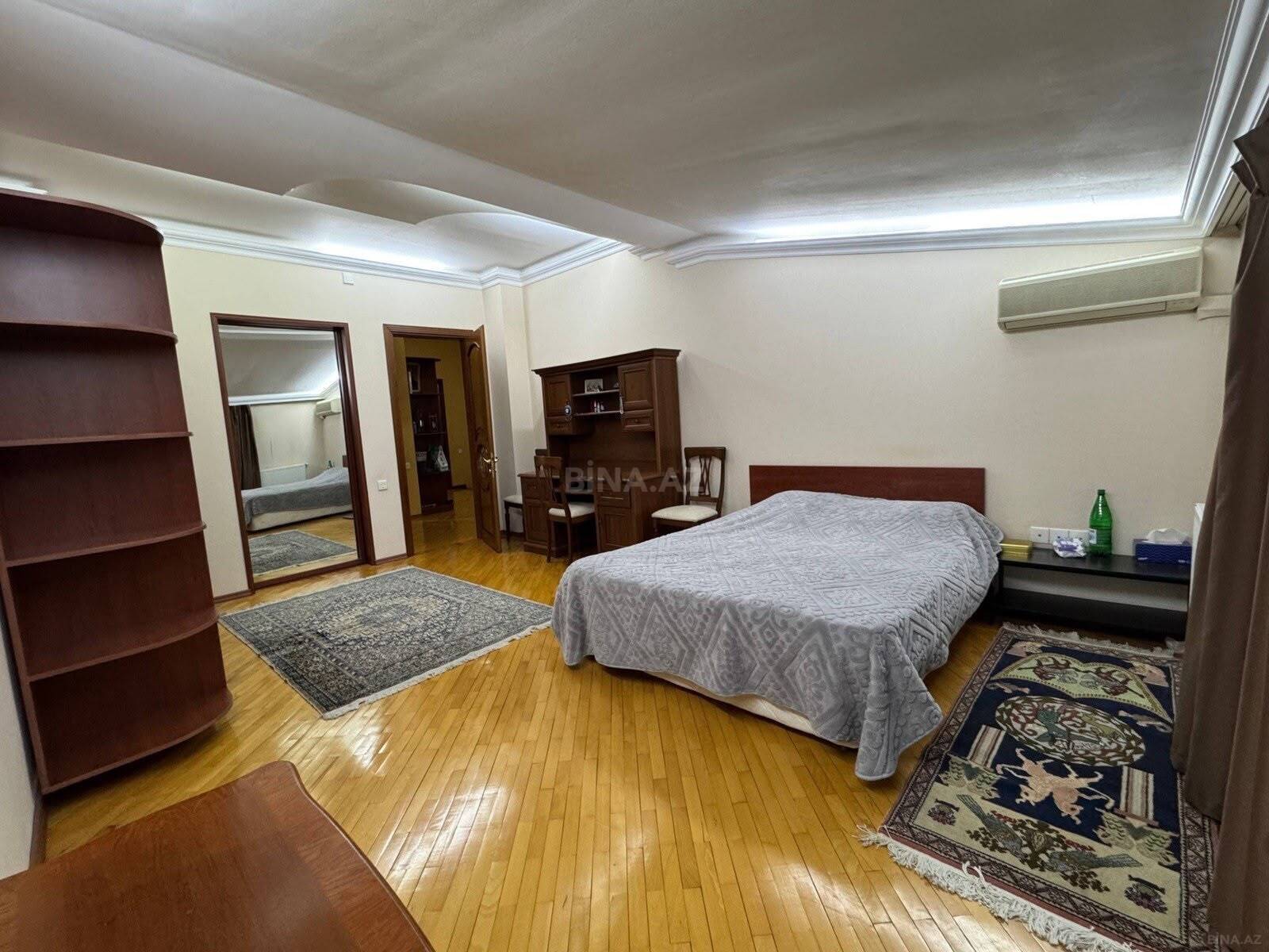 4 otaqlı Yeni tikili, Nizami m., Bakı