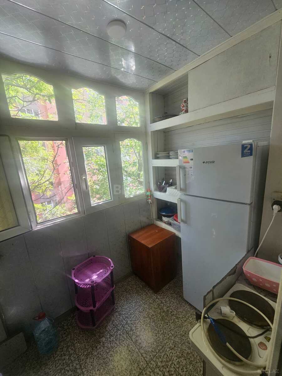 1 otaqlı Köhnə tikili, Elmlər Akademiyası m., Bakı