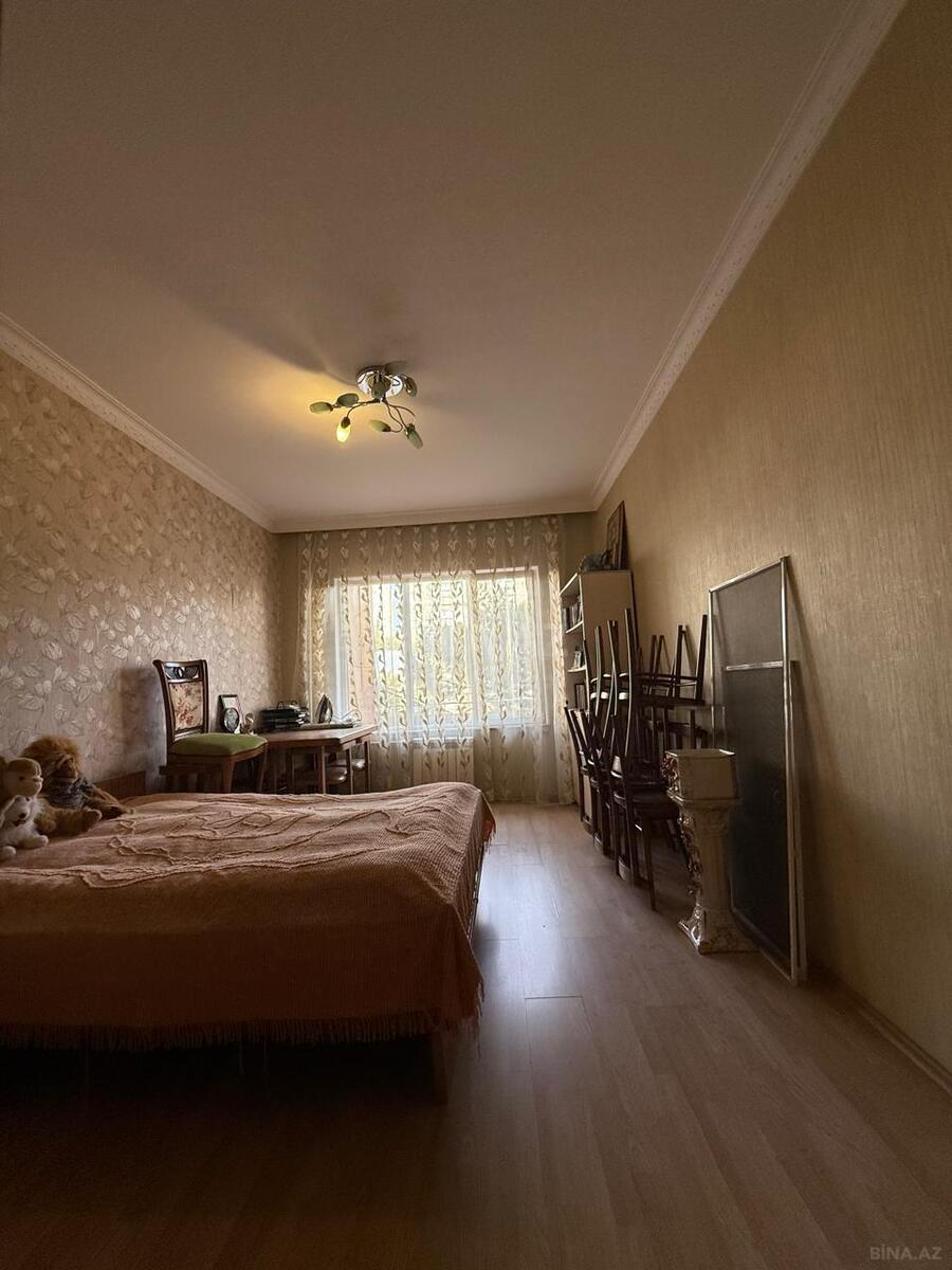 4 otaqlı Köhnə tikili, Həzi Aslanov m., Bakı