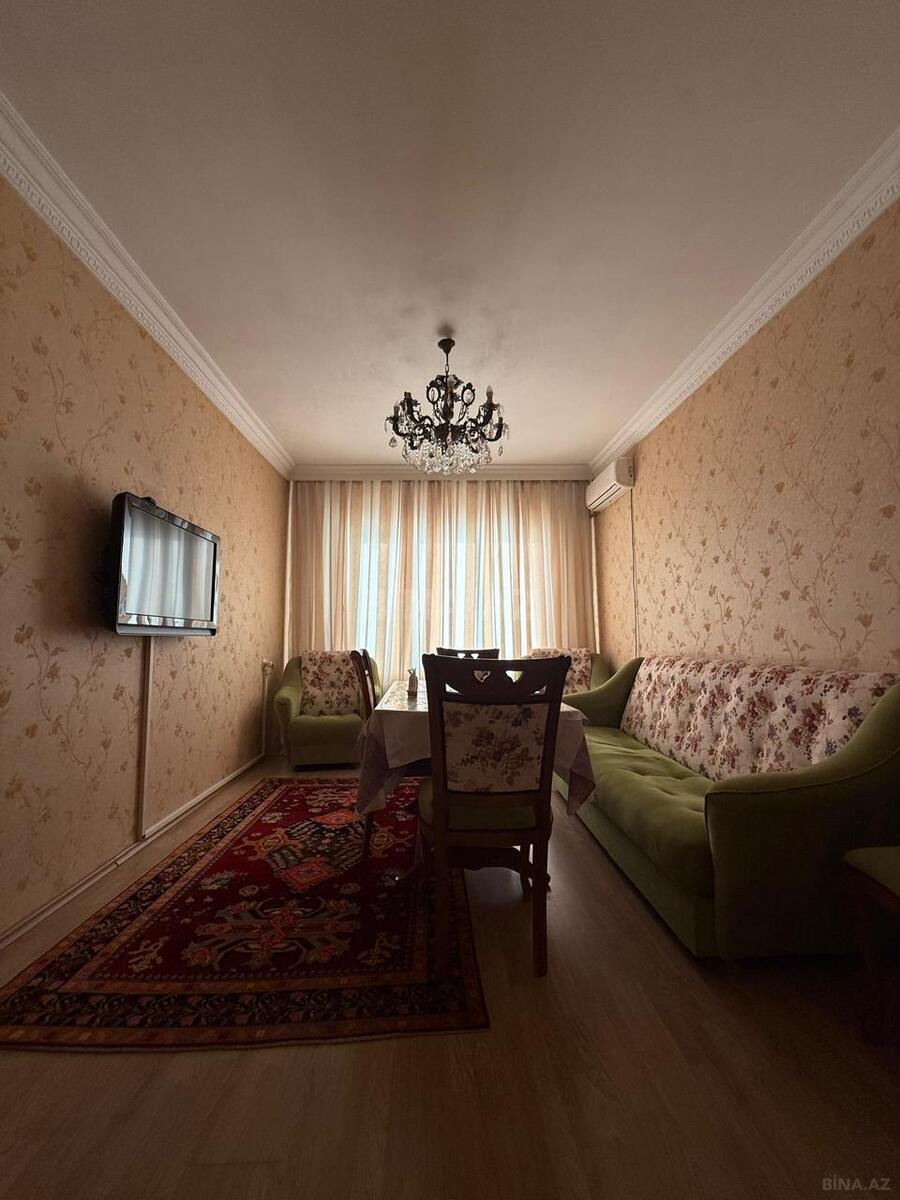 4 otaqlı Köhnə tikili, Həzi Aslanov m., Bakı