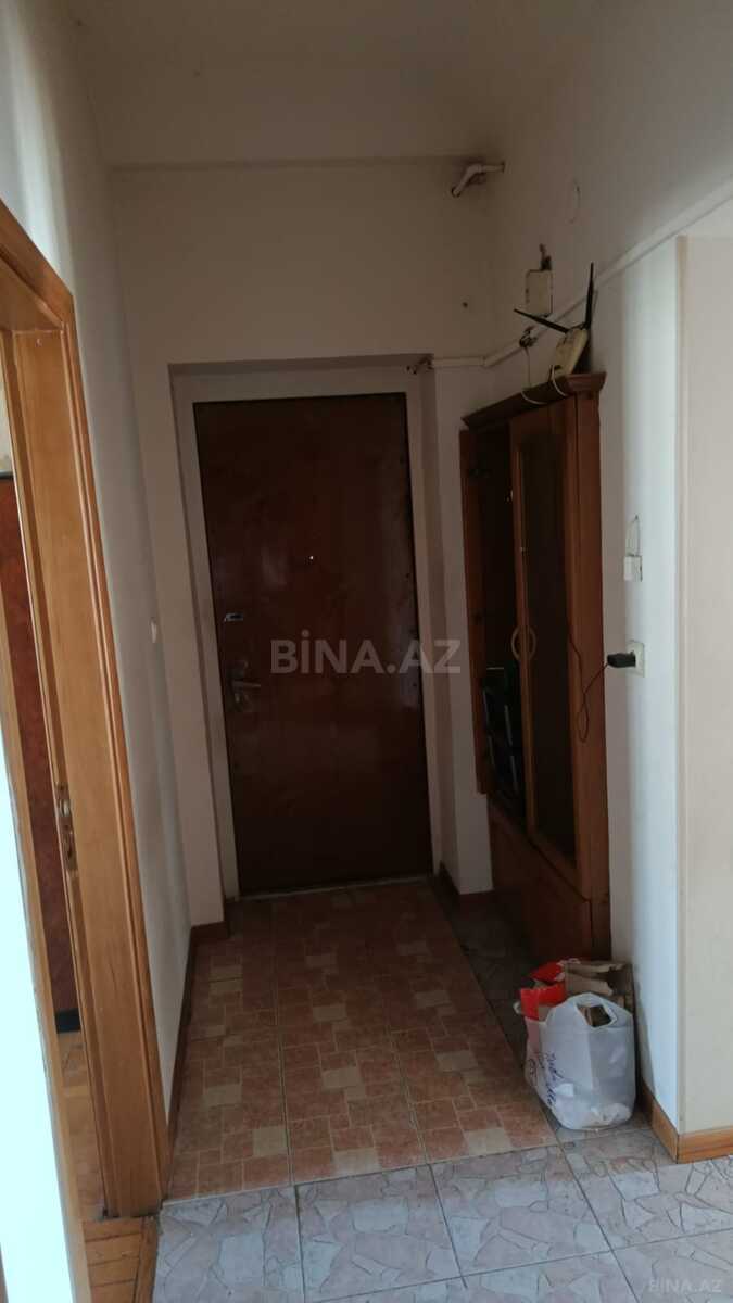 3 otaqlı Köhnə tikili, Həzi Aslanov m., Bakı