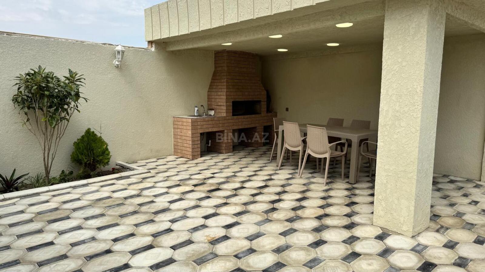 4 otaqlı Həyət evi/Bağ evi, Novxanı q., Bakı