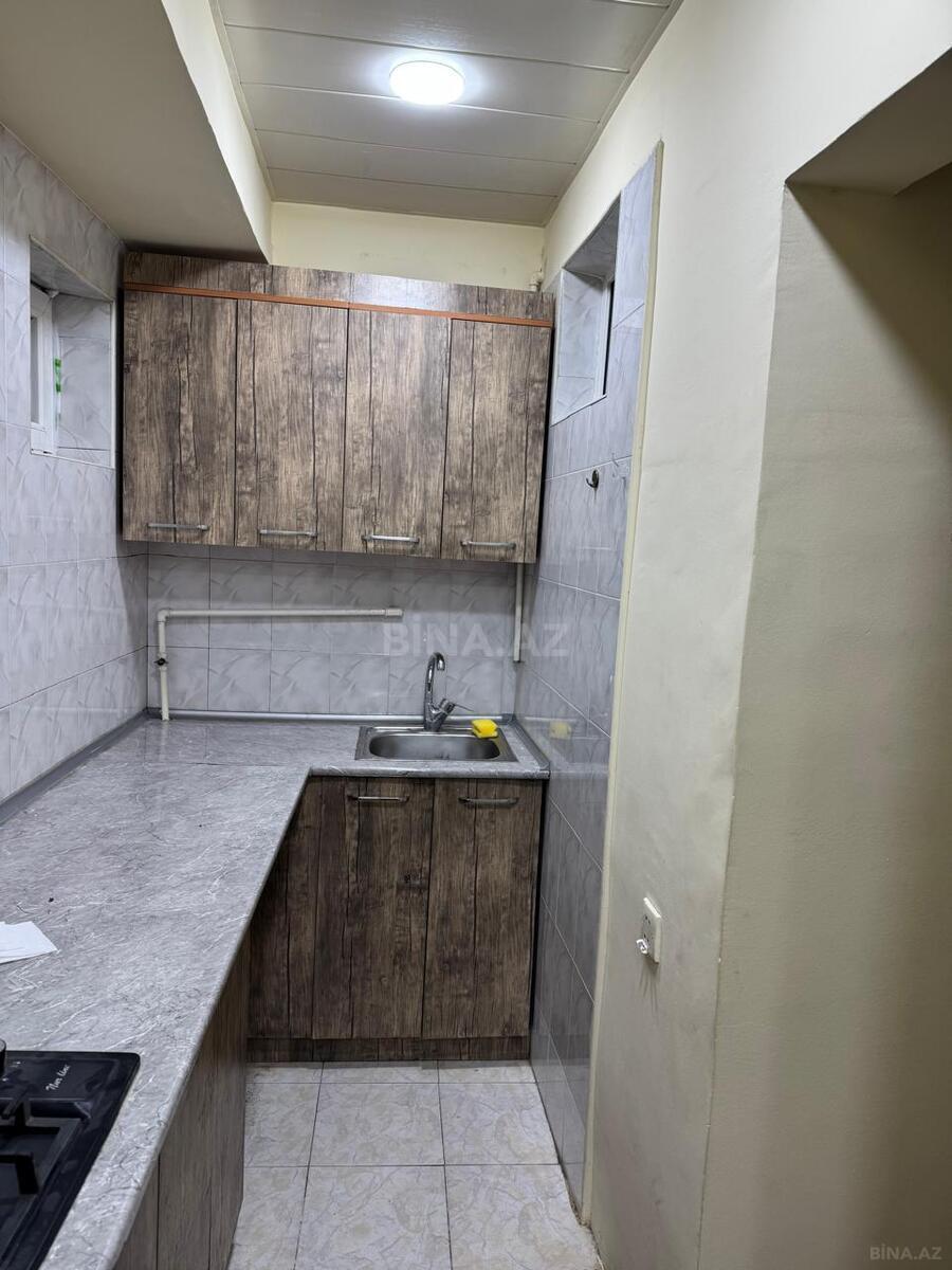 3 otaqlı Köhnə tikili, Qara Qarayev m., Bakı