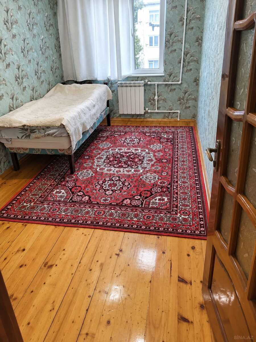 4 otaqlı Köhnə tikili, Xalqlar Dostluğu m., Bakı