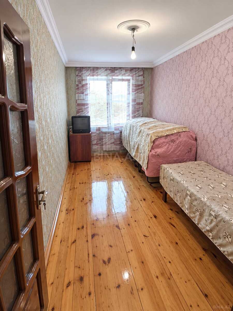 4 otaqlı Köhnə tikili, Xalqlar Dostluğu m., Bakı