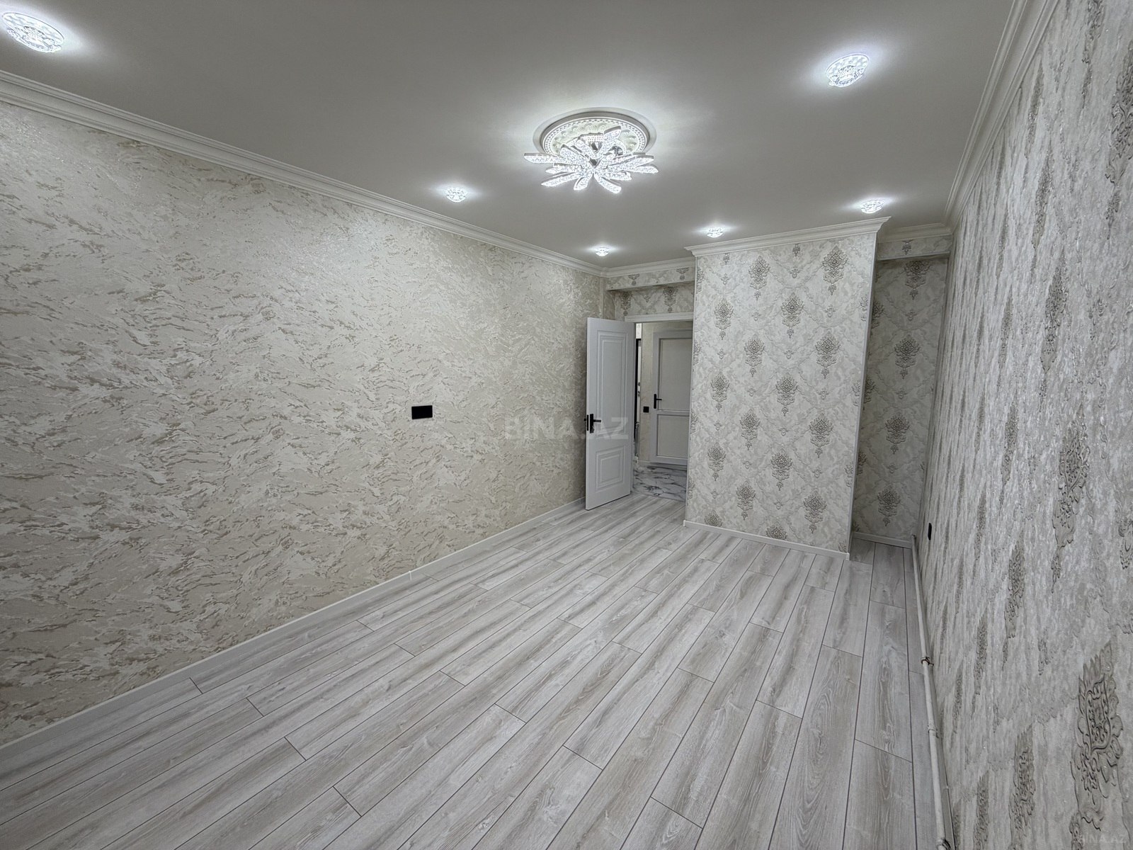 2 otaqlı Yeni tikili, İnşaatçılar m., Bakı