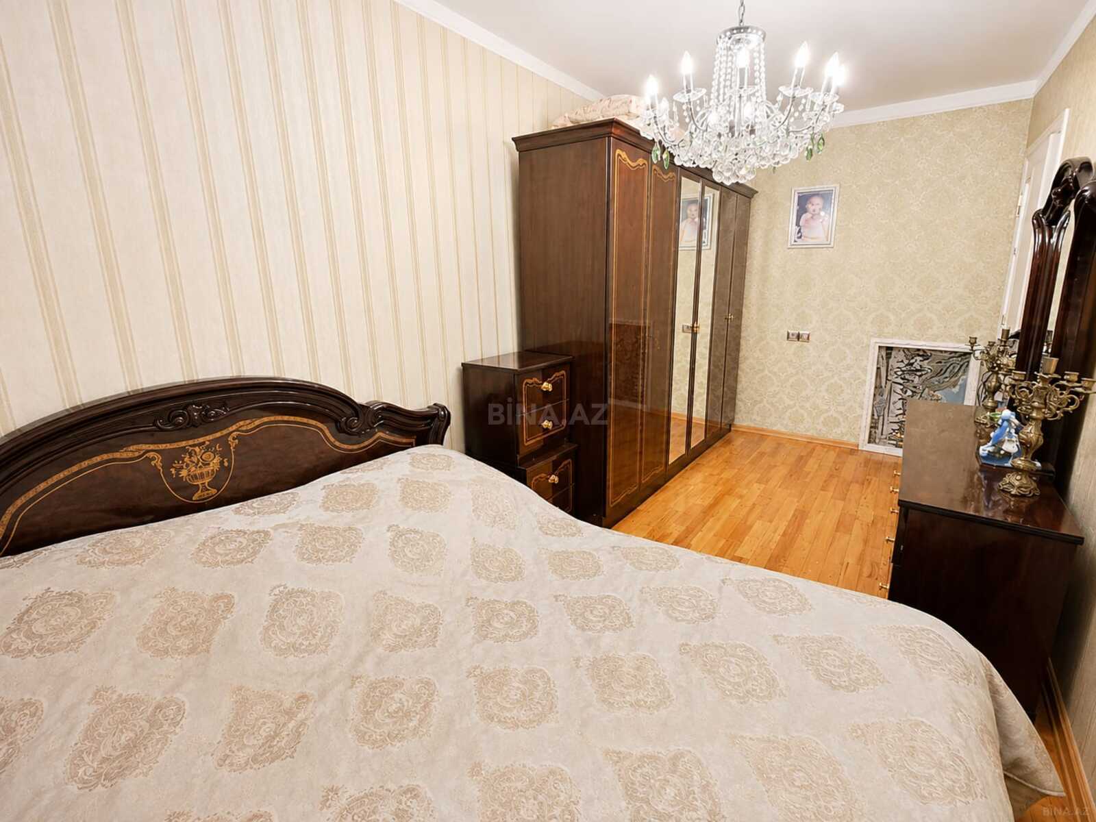3 otaqlı Köhnə tikili, Qara Qarayev m., Bakı