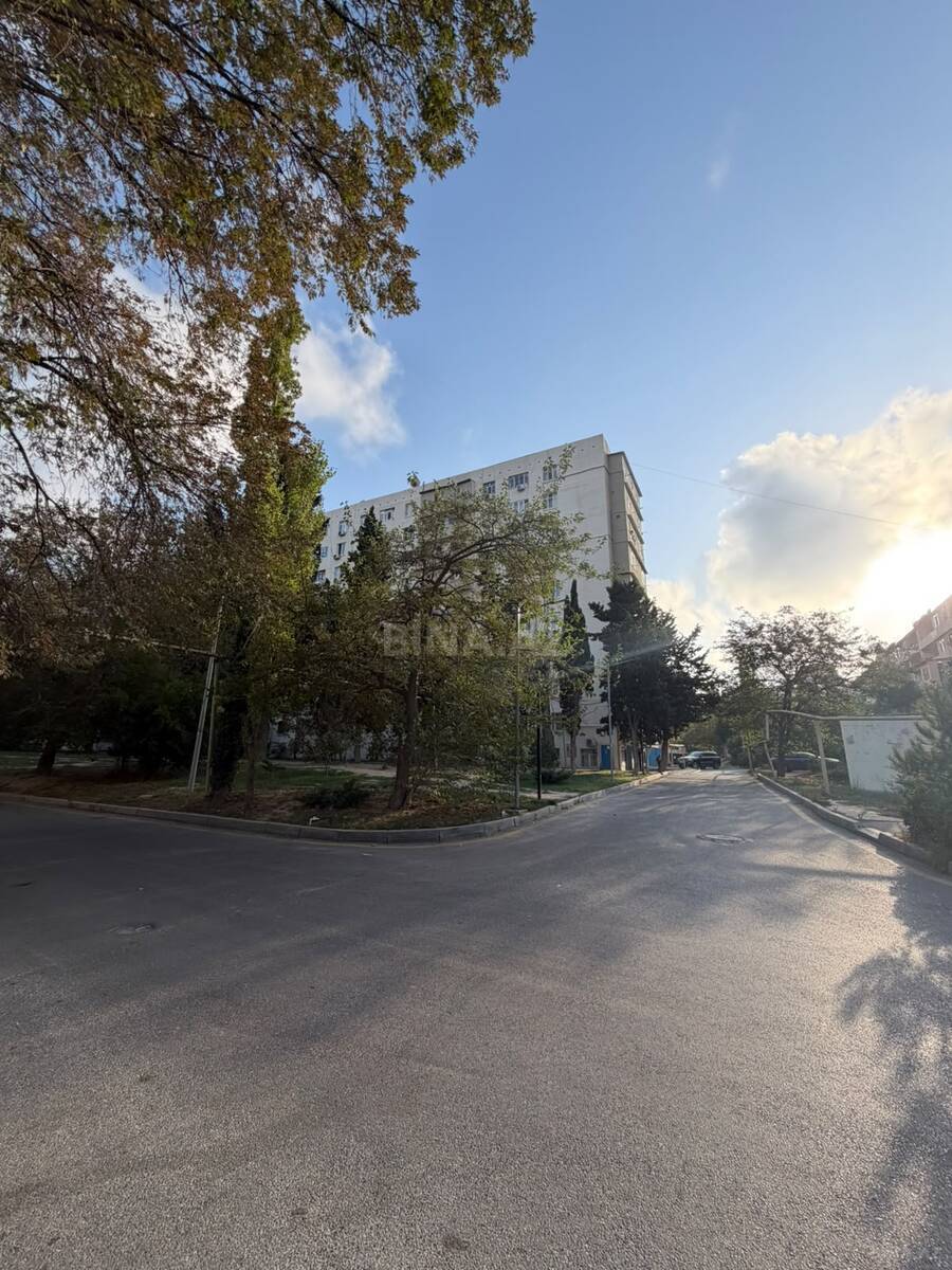 2 otaqlı Köhnə tikili, Xalqlar Dostluğu m., Bakı